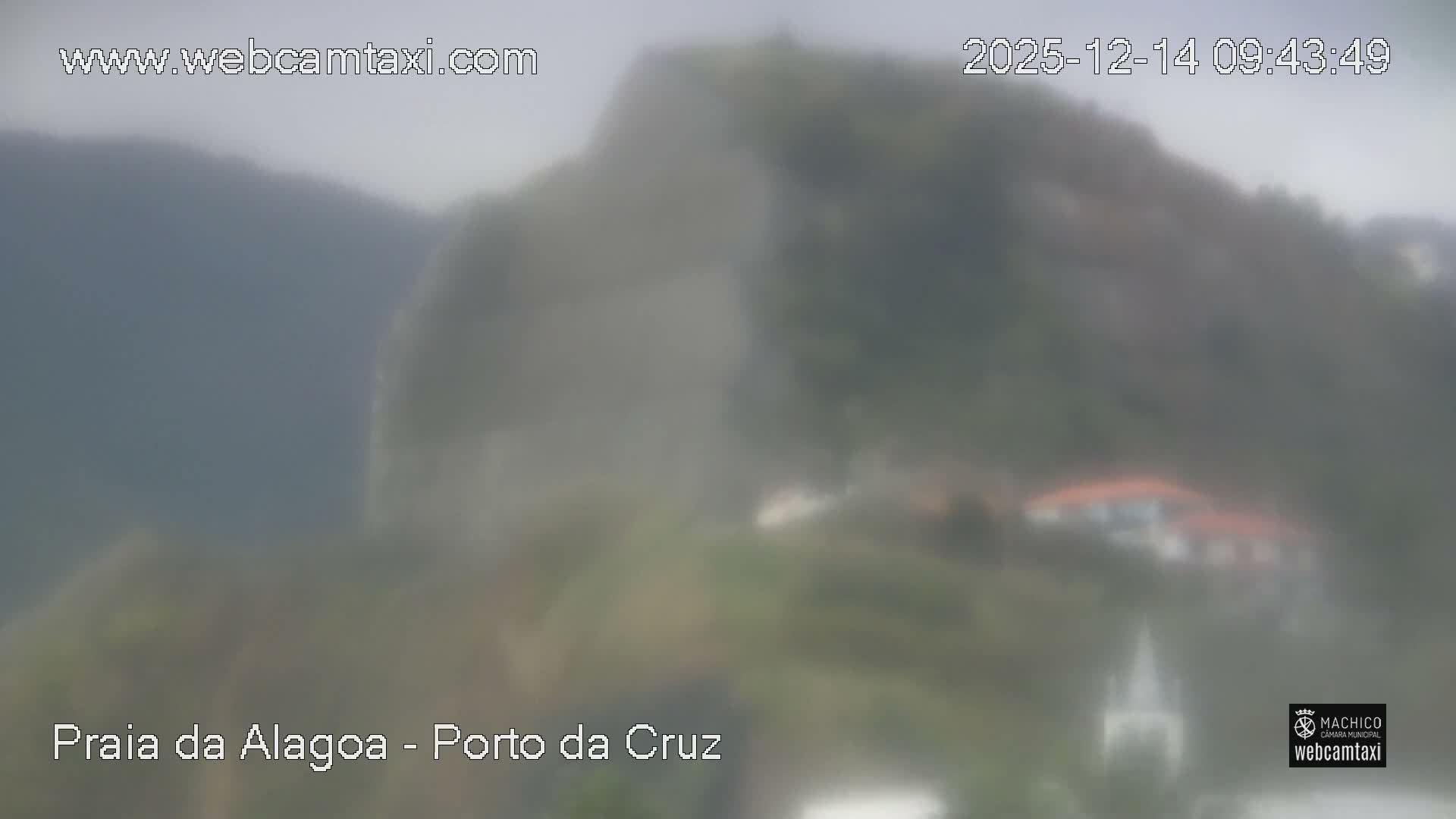 Porto da Cruz , Praia da Alagoa Beach Live Cam - Machico, Madeira, Portugal