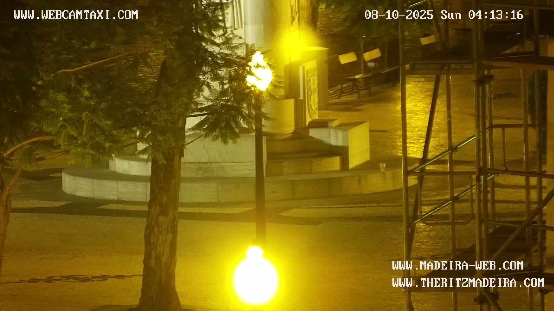 Ritz, Avenida Arriaga Avenue & Joao Goncalves Zarco Statue Live Cam - Funchal, Madeira, Portugal