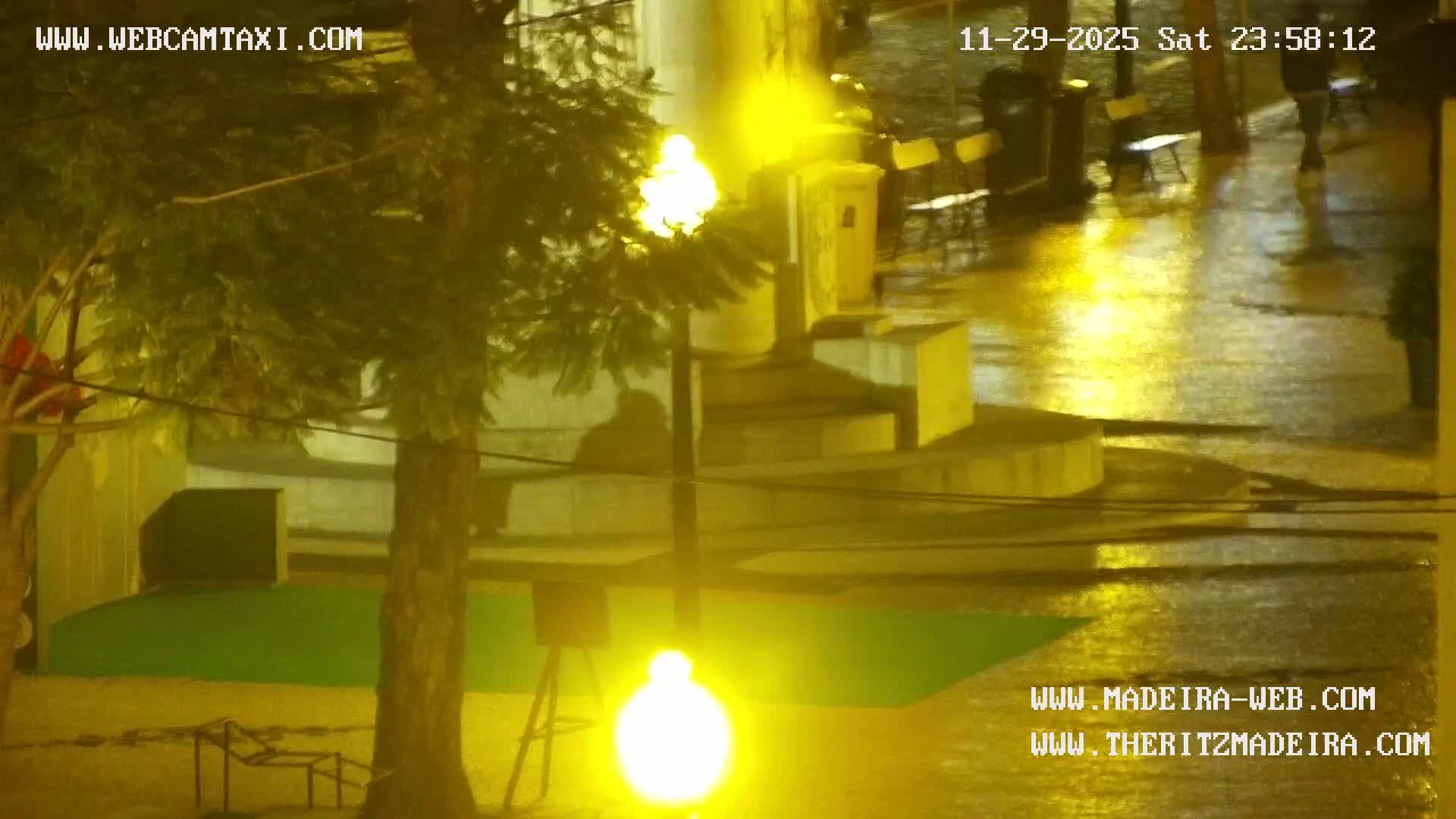 Ritz, Avenida Arriaga Avenue & Joao Goncalves Zarco Statue Live Cam - Funchal, Madeira, Portugal