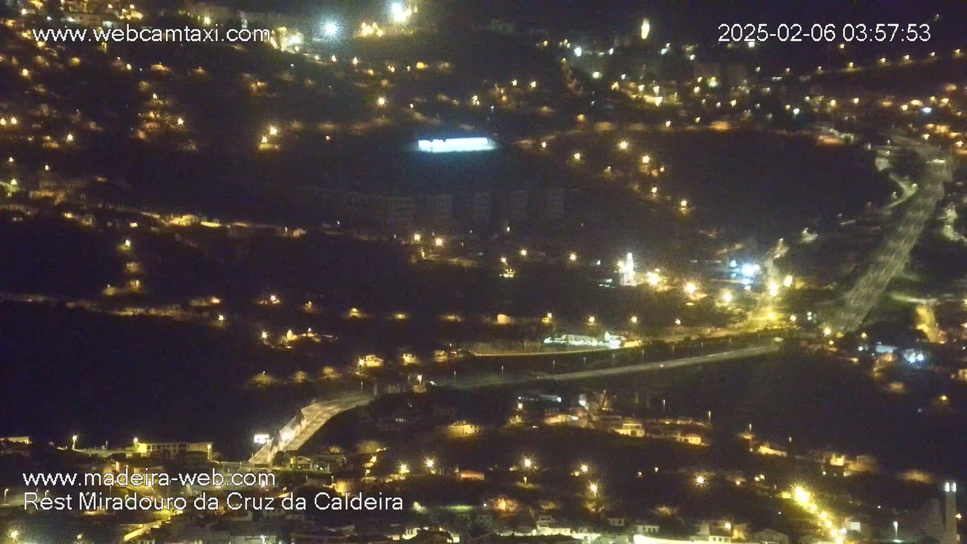 Cruz da Caldeira & West Fucnhal Skyline Live Cam - Camara de Lobos, Madeira, Portugal