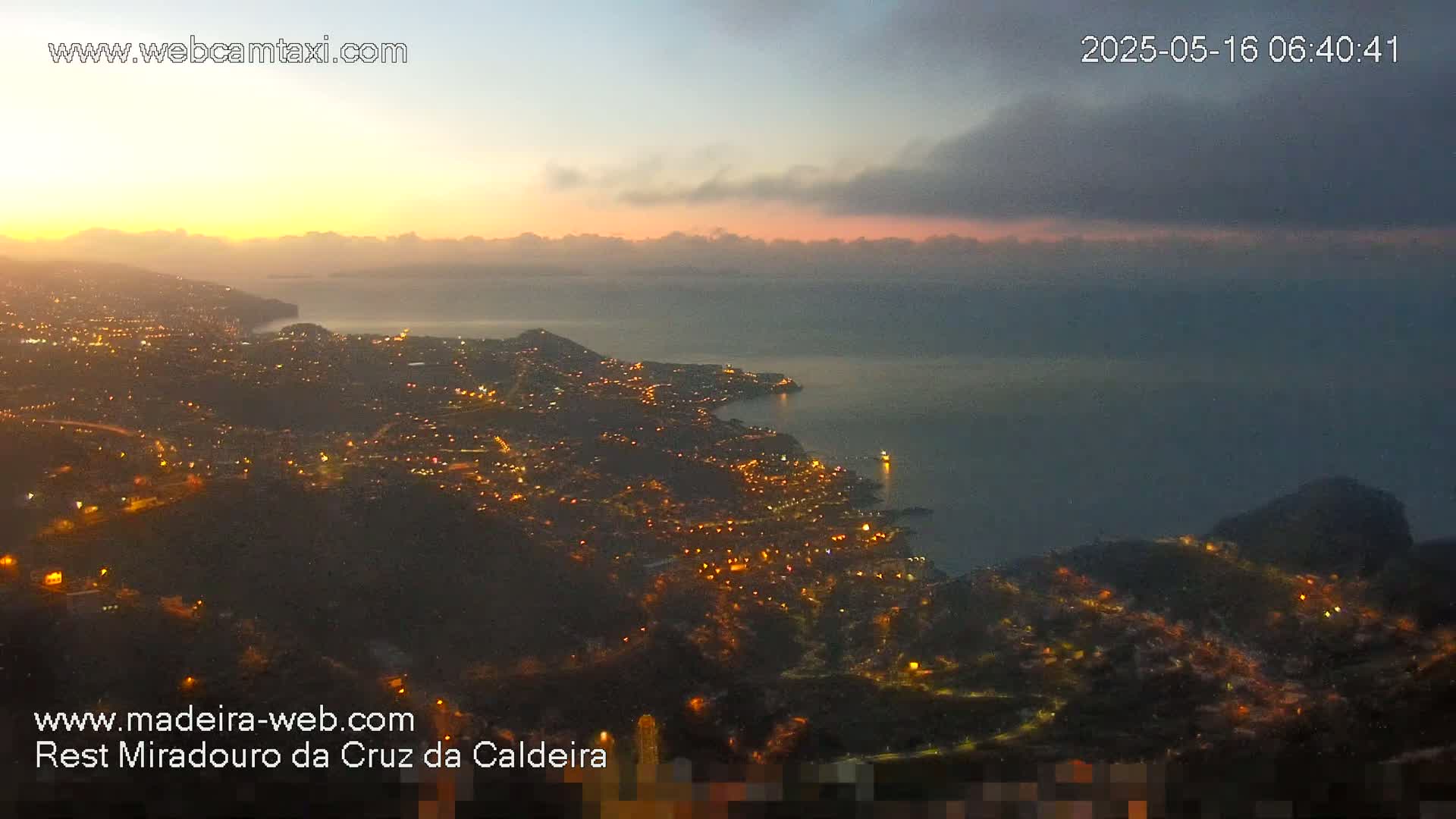 Cruz da Caldeira & West Fucnhal Skyline Live Cam - Camara de Lobos, Madeira, Portugal