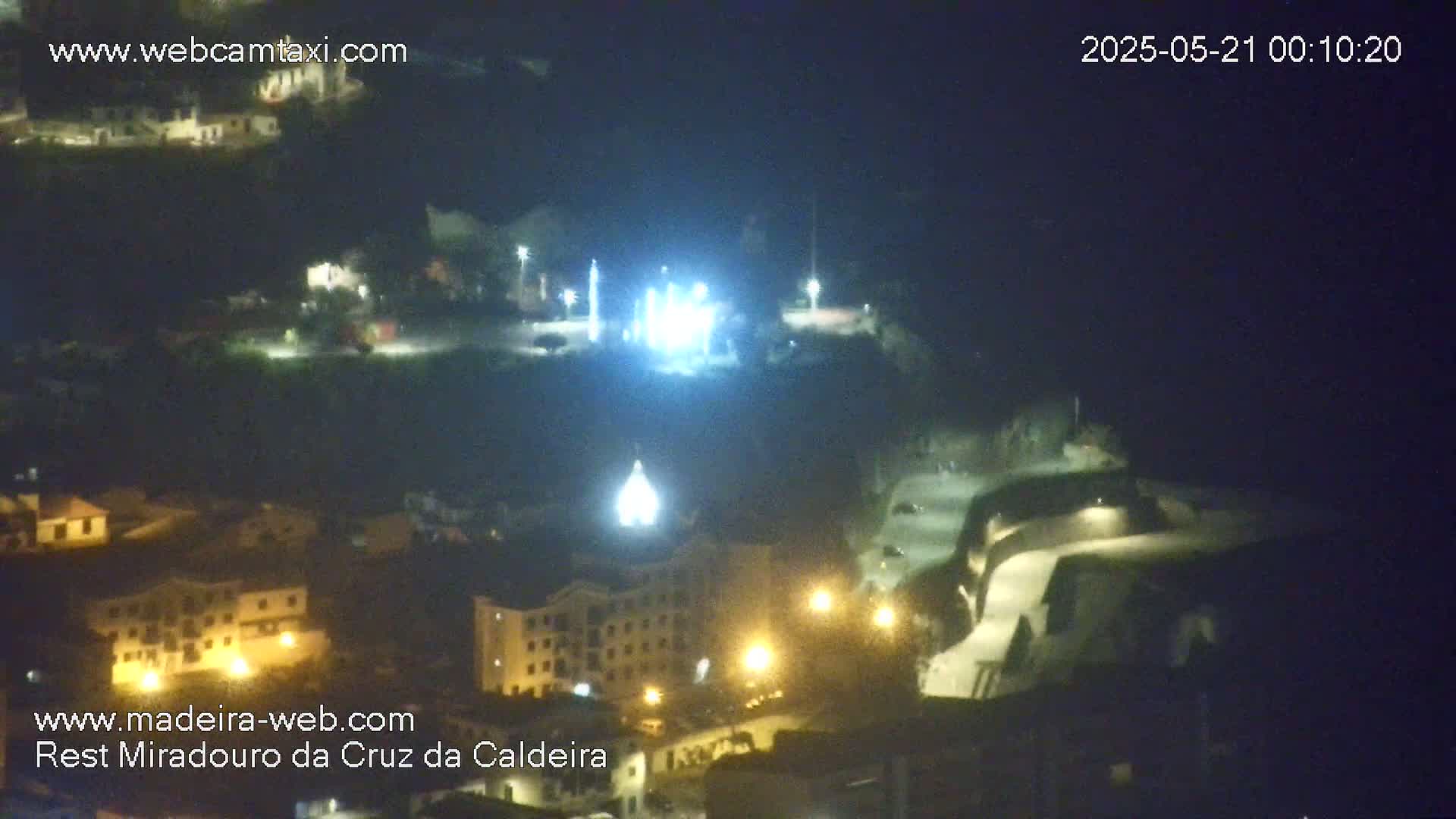 Cruz da Caldeira & West Fucnhal Skyline Live Cam - Camara de Lobos, Madeira, Portugal