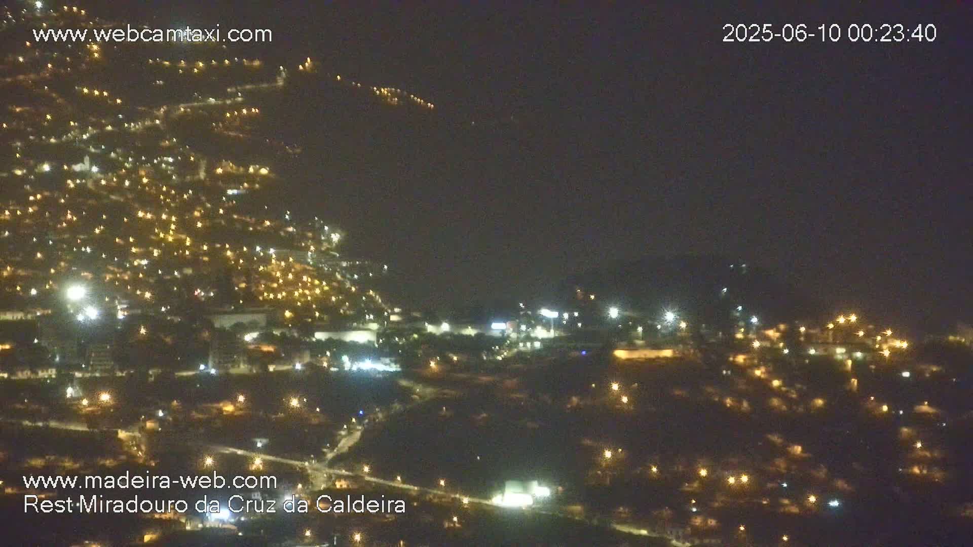 Cruz da Caldeira & West Fucnhal Skyline Live Cam - Camara de Lobos, Madeira, Portugal
