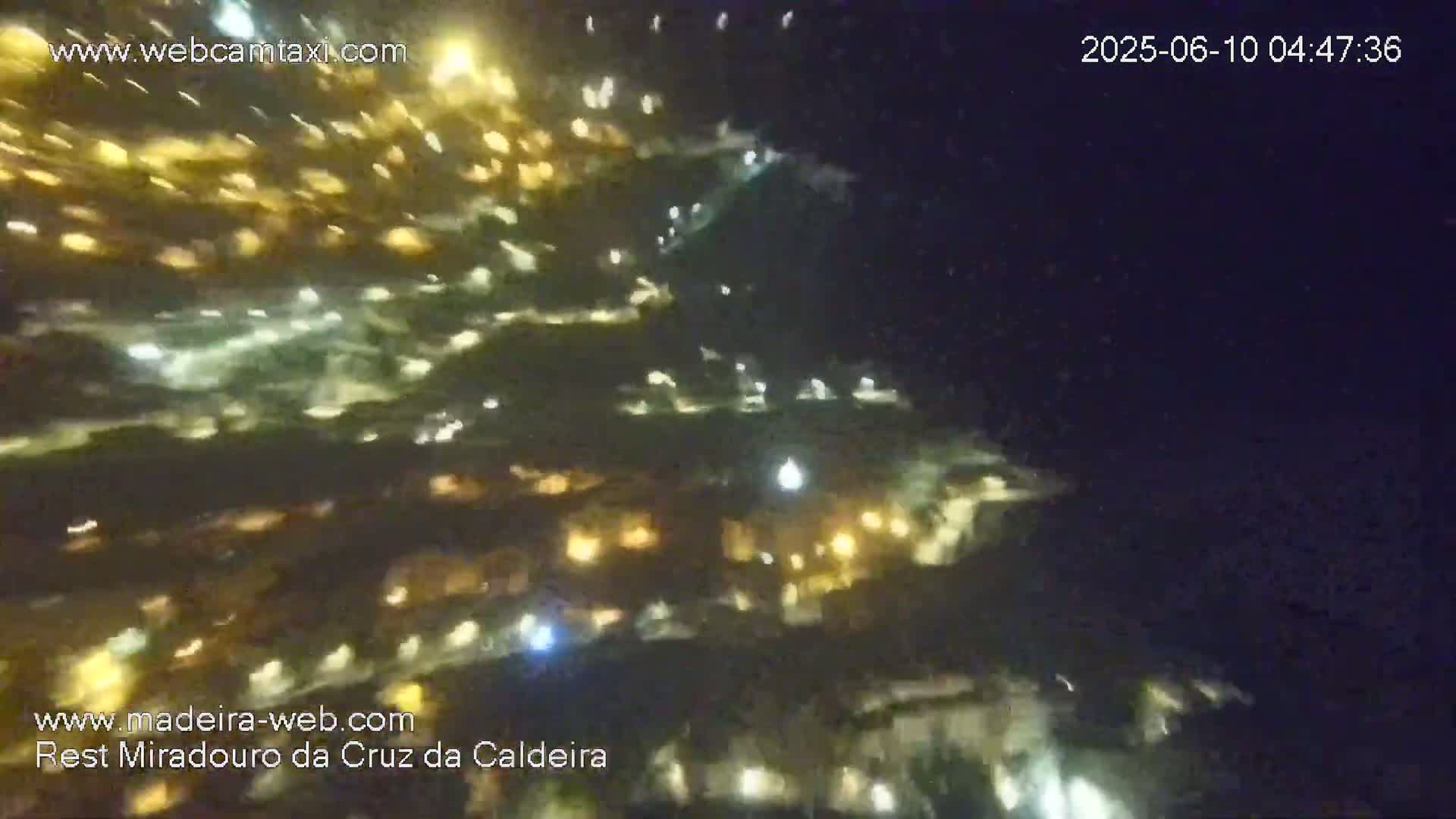 Cruz da Caldeira & West Fucnhal Skyline Live Cam - Camara de Lobos, Madeira, Portugal