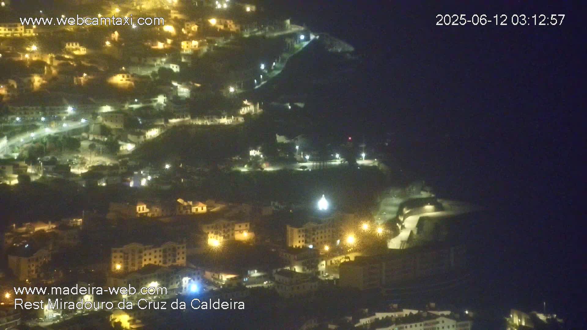 Cruz da Caldeira & West Fucnhal Skyline Live Cam - Camara de Lobos, Madeira, Portugal