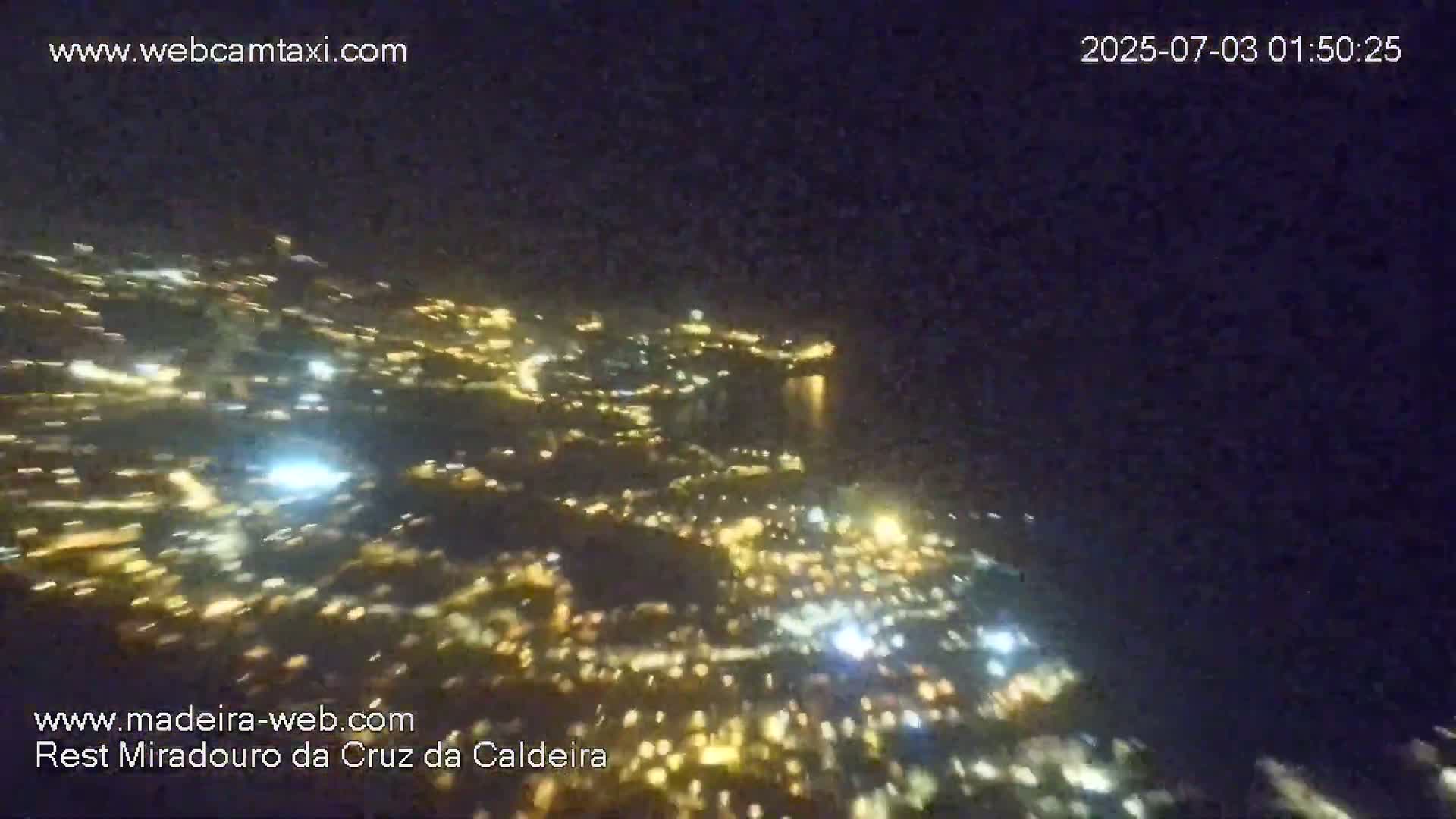 Cruz da Caldeira & West Fucnhal Skyline Live Cam - Camara de Lobos, Madeira, Portugal
