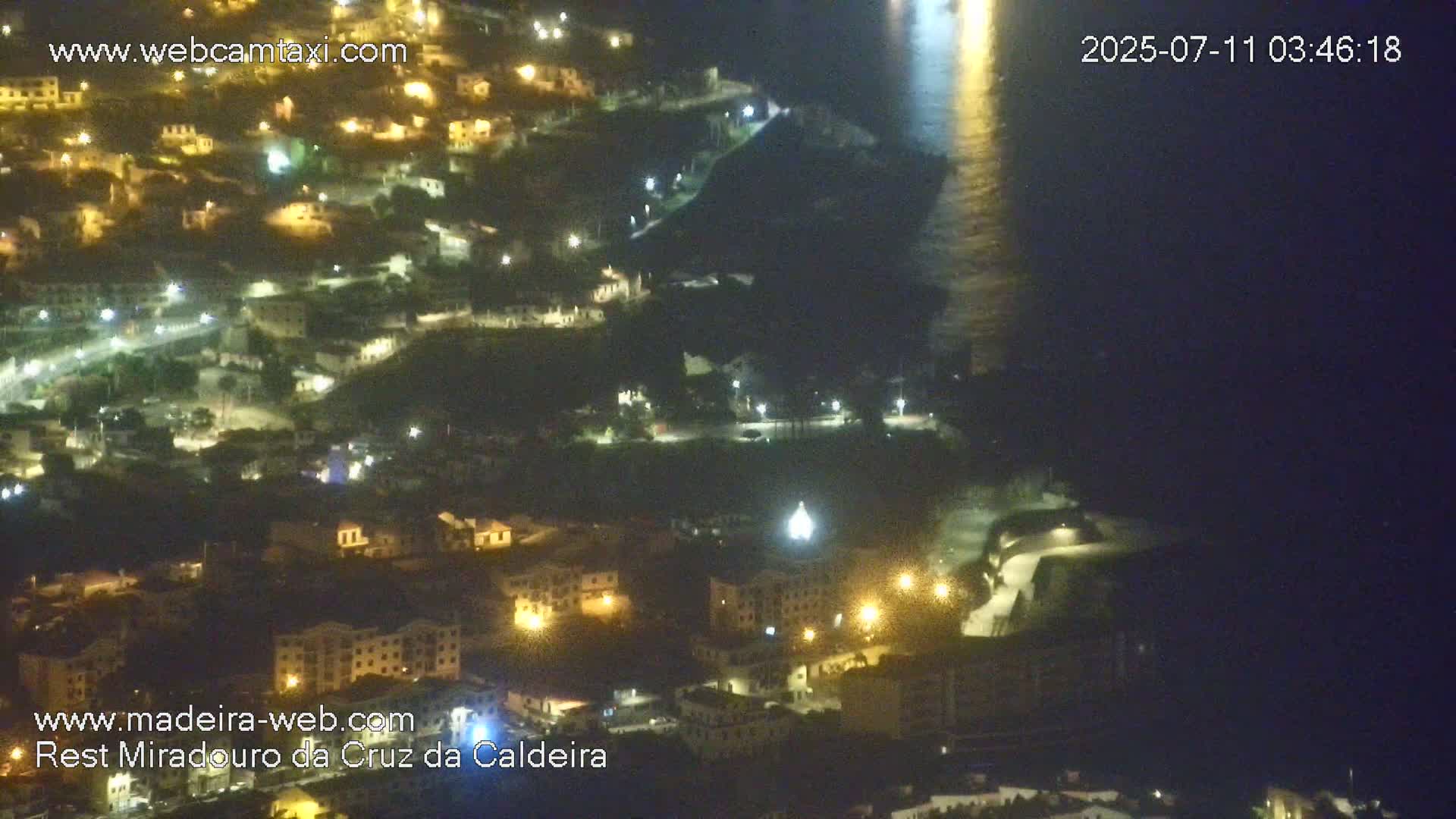 Cruz da Caldeira & West Fucnhal Skyline Live Cam - Camara de Lobos, Madeira, Portugal