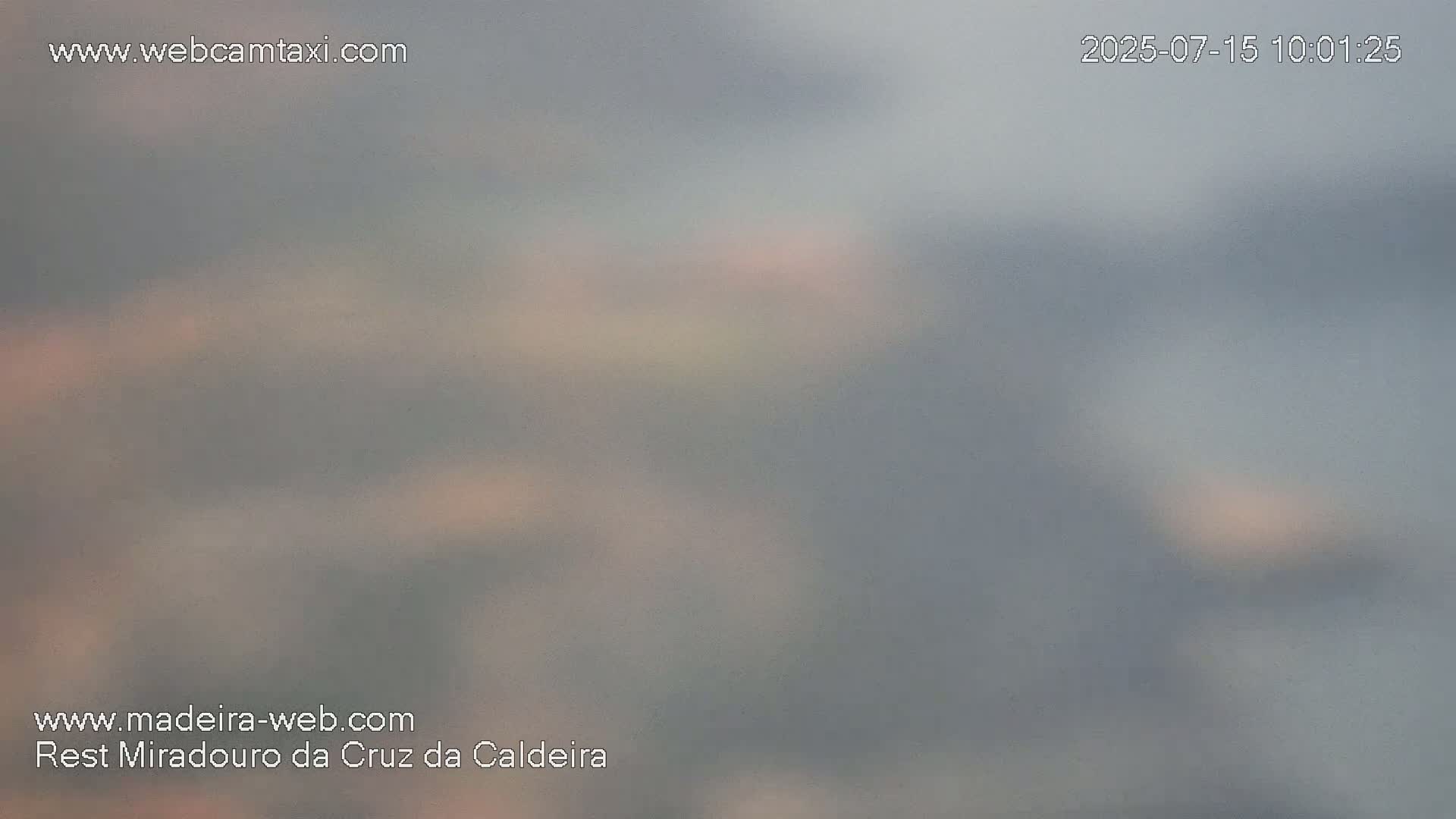 Cruz da Caldeira & West Fucnhal Skyline Live Cam - Camara de Lobos, Madeira, Portugal