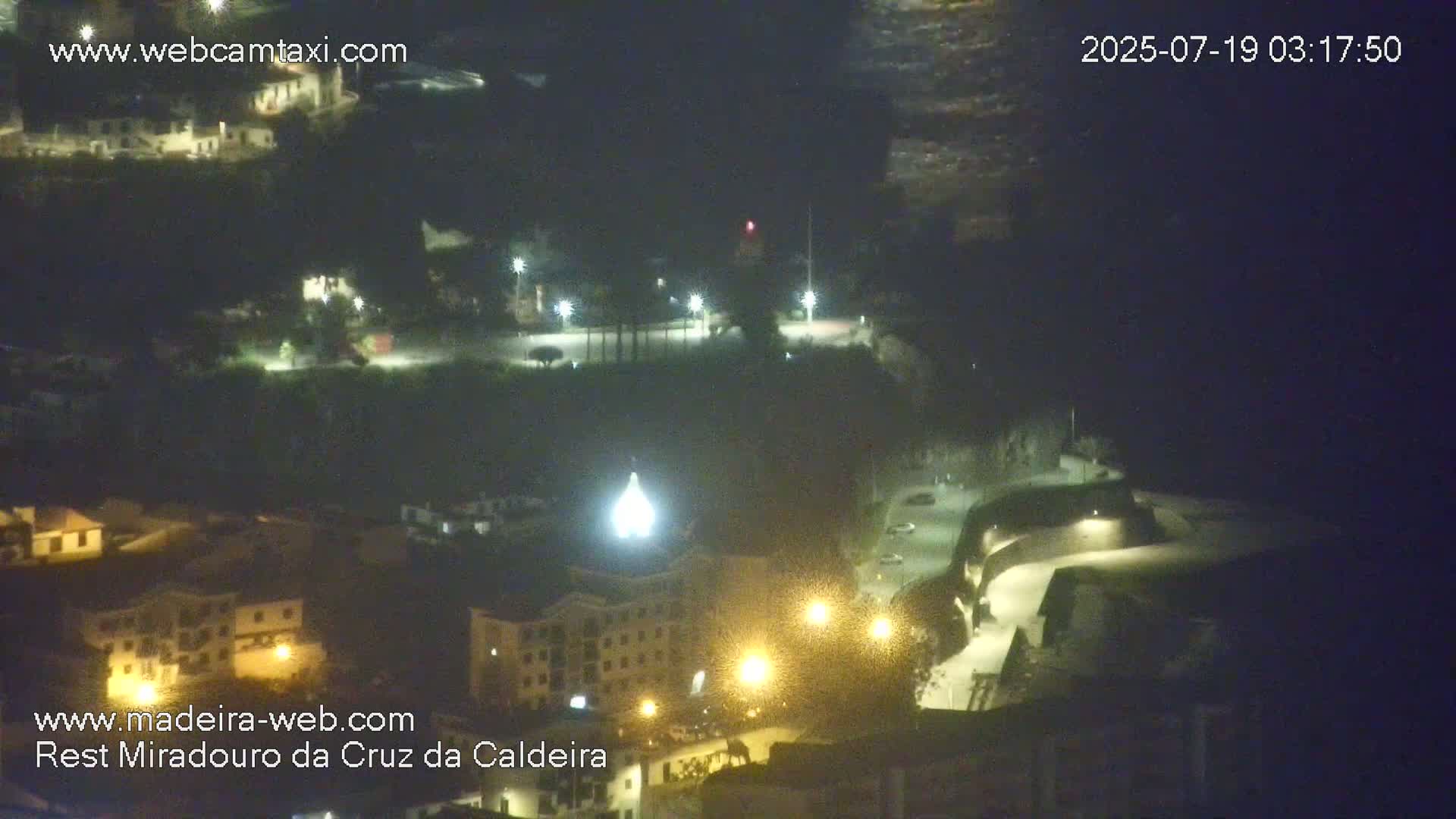 Cruz da Caldeira & West Fucnhal Skyline Live Cam - Camara de Lobos, Madeira, Portugal