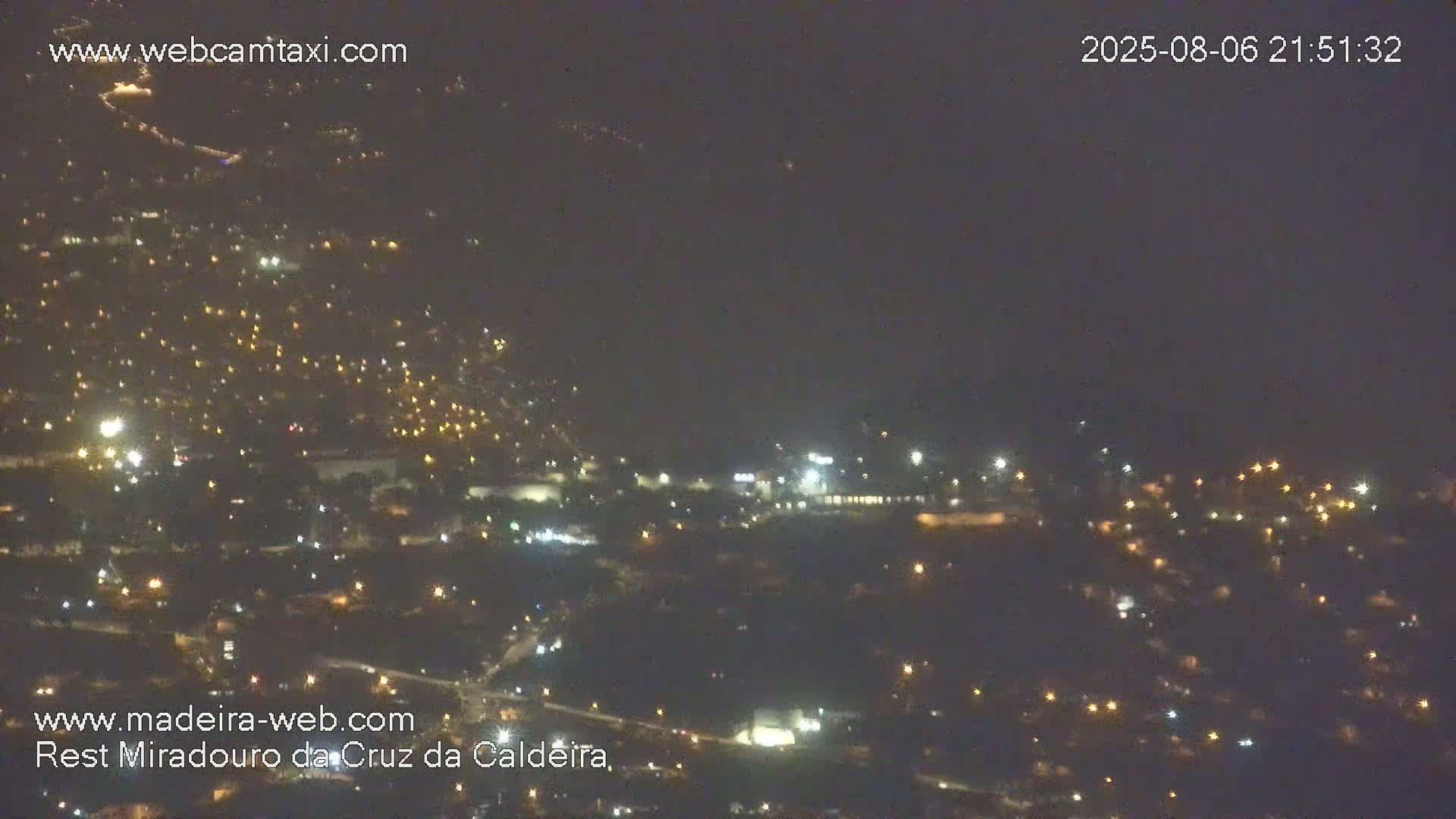 Cruz da Caldeira & West Fucnhal Skyline Live Cam - Camara de Lobos, Madeira, Portugal