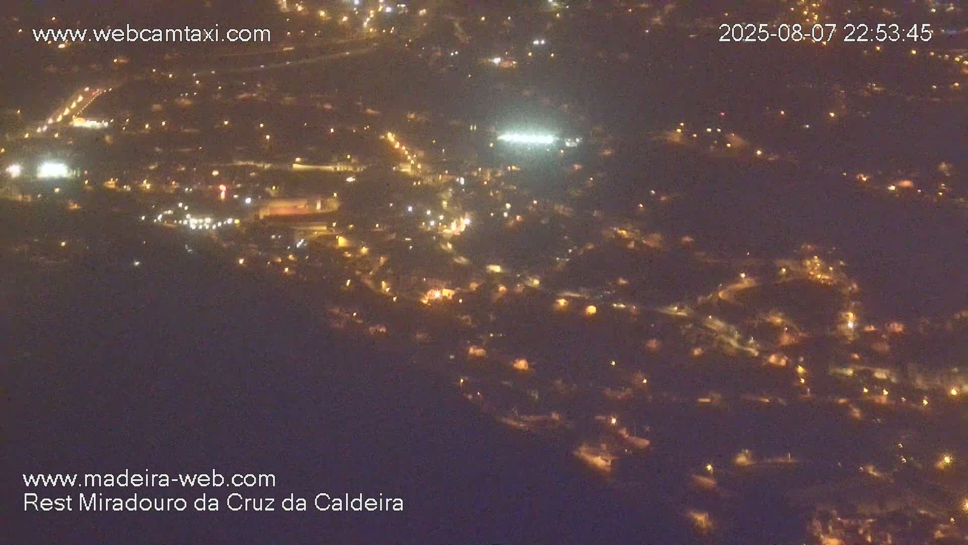 Cruz da Caldeira & West Fucnhal Skyline Live Cam - Camara de Lobos, Madeira, Portugal