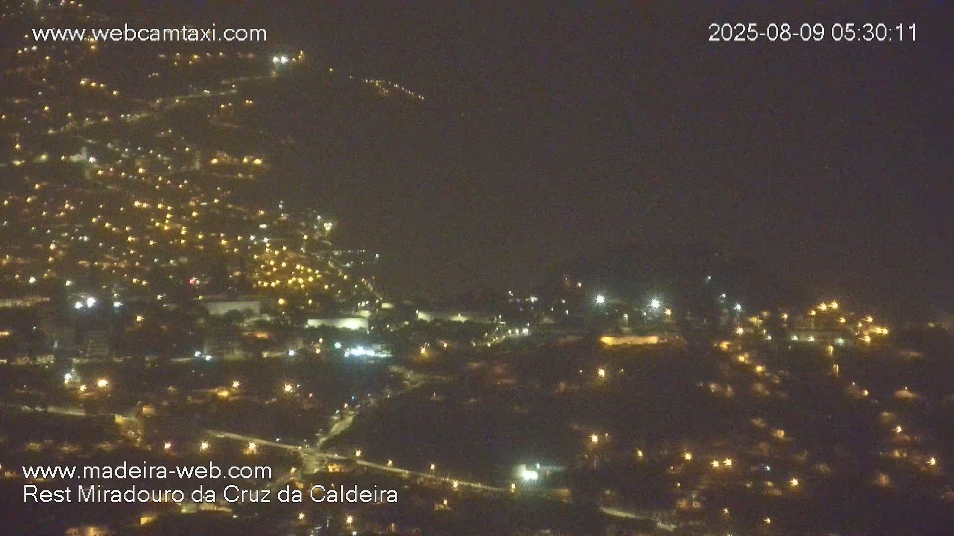 Cruz da Caldeira & West Fucnhal Skyline Live Cam - Camara de Lobos, Madeira, Portugal