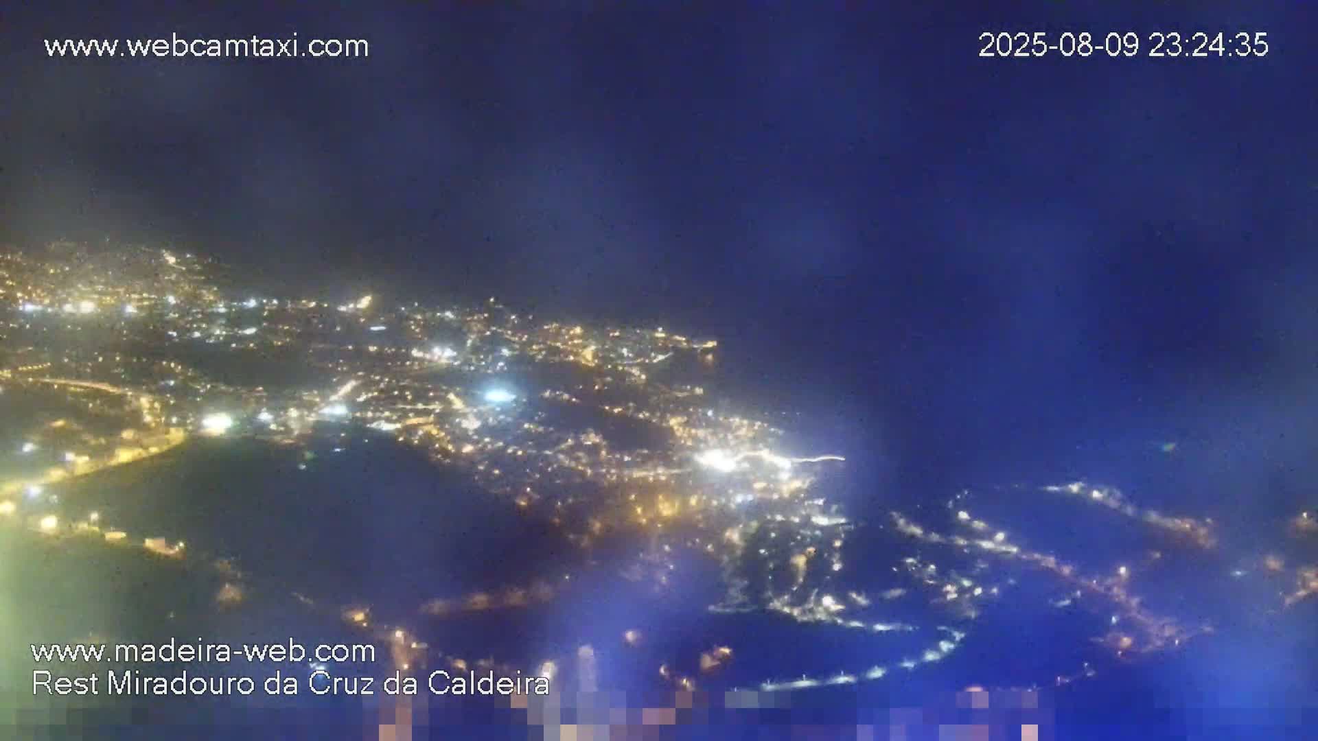 Cruz da Caldeira & West Fucnhal Skyline Live Cam - Camara de Lobos, Madeira, Portugal