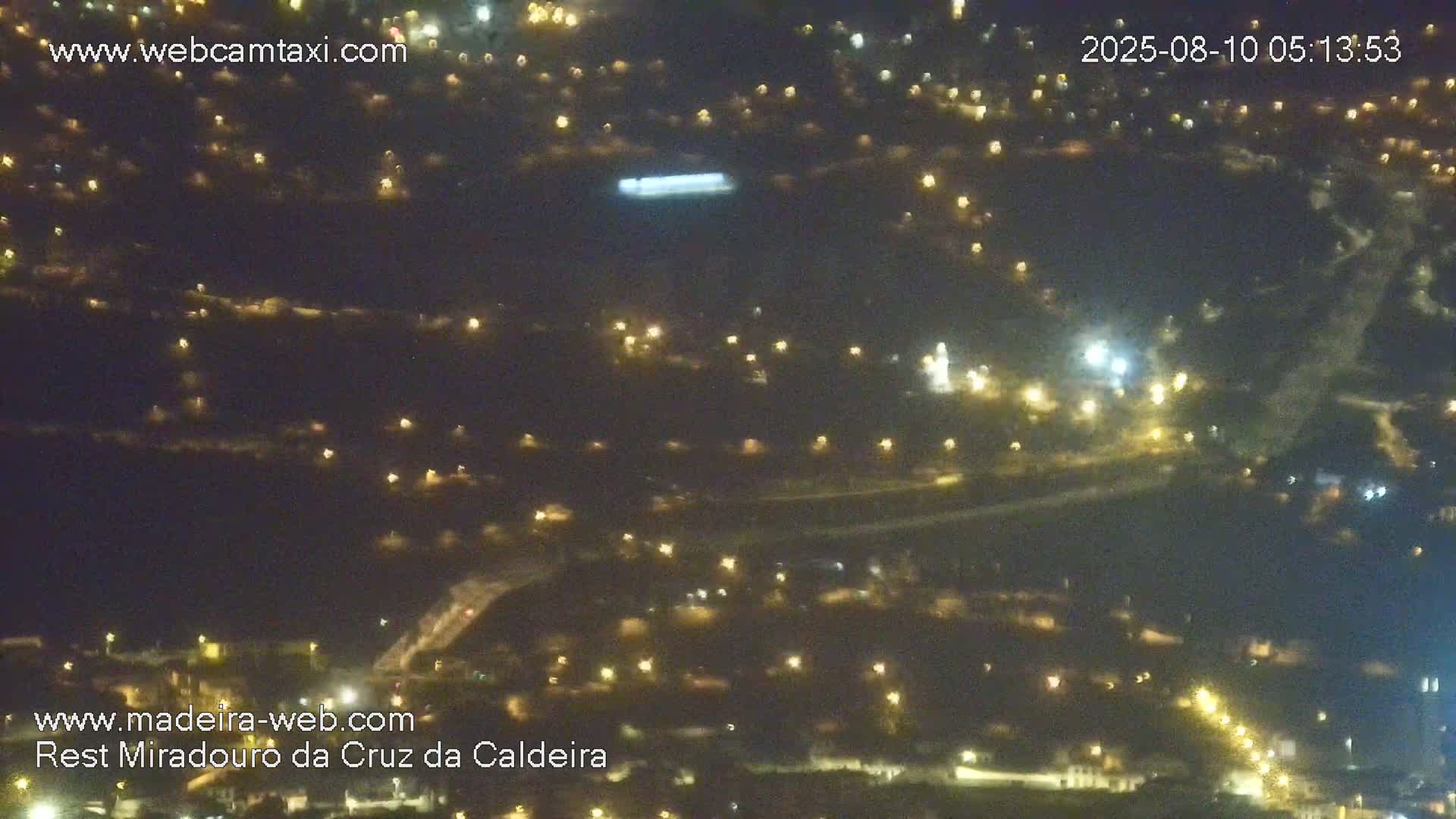 Cruz da Caldeira & West Fucnhal Skyline Live Cam - Camara de Lobos, Madeira, Portugal