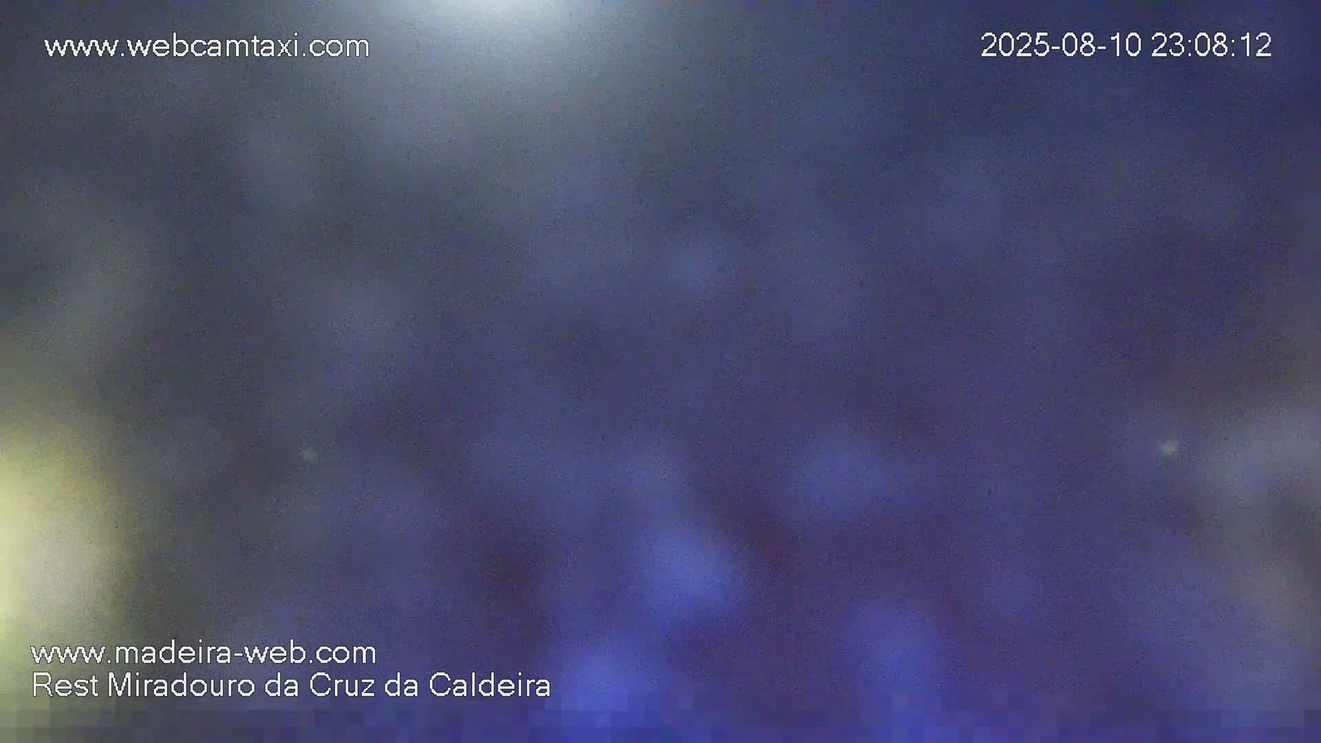 Cruz da Caldeira & West Fucnhal Skyline Live Cam - Camara de Lobos, Madeira, Portugal