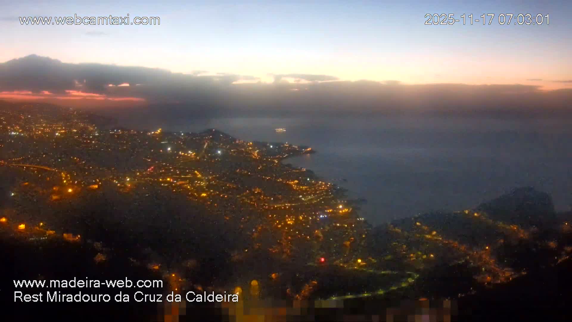 Cruz da Caldeira & West Fucnhal Skyline Live Cam - Camara de Lobos, Madeira, Portugal