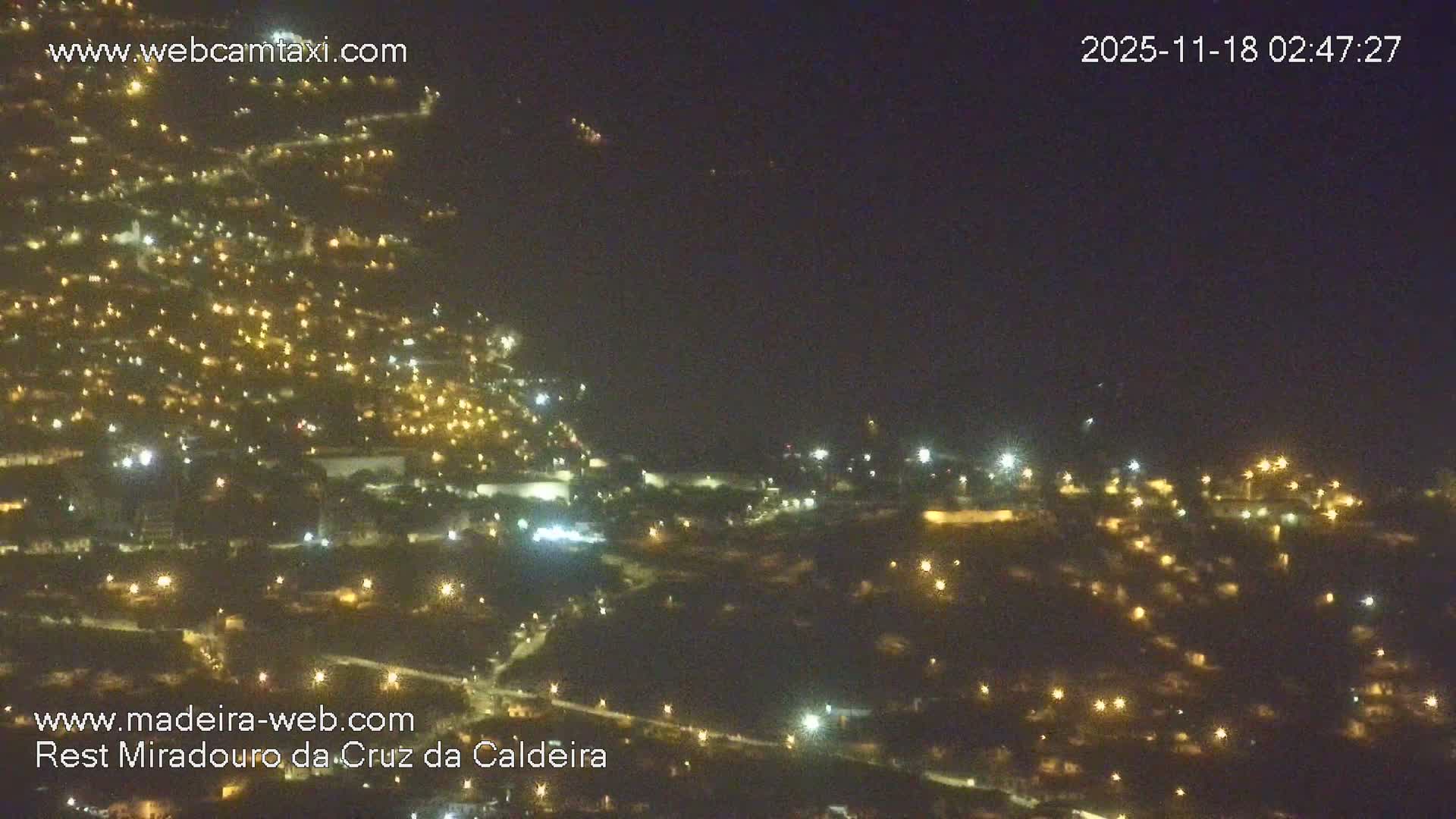 Cruz da Caldeira & West Fucnhal Skyline Live Cam - Camara de Lobos, Madeira, Portugal