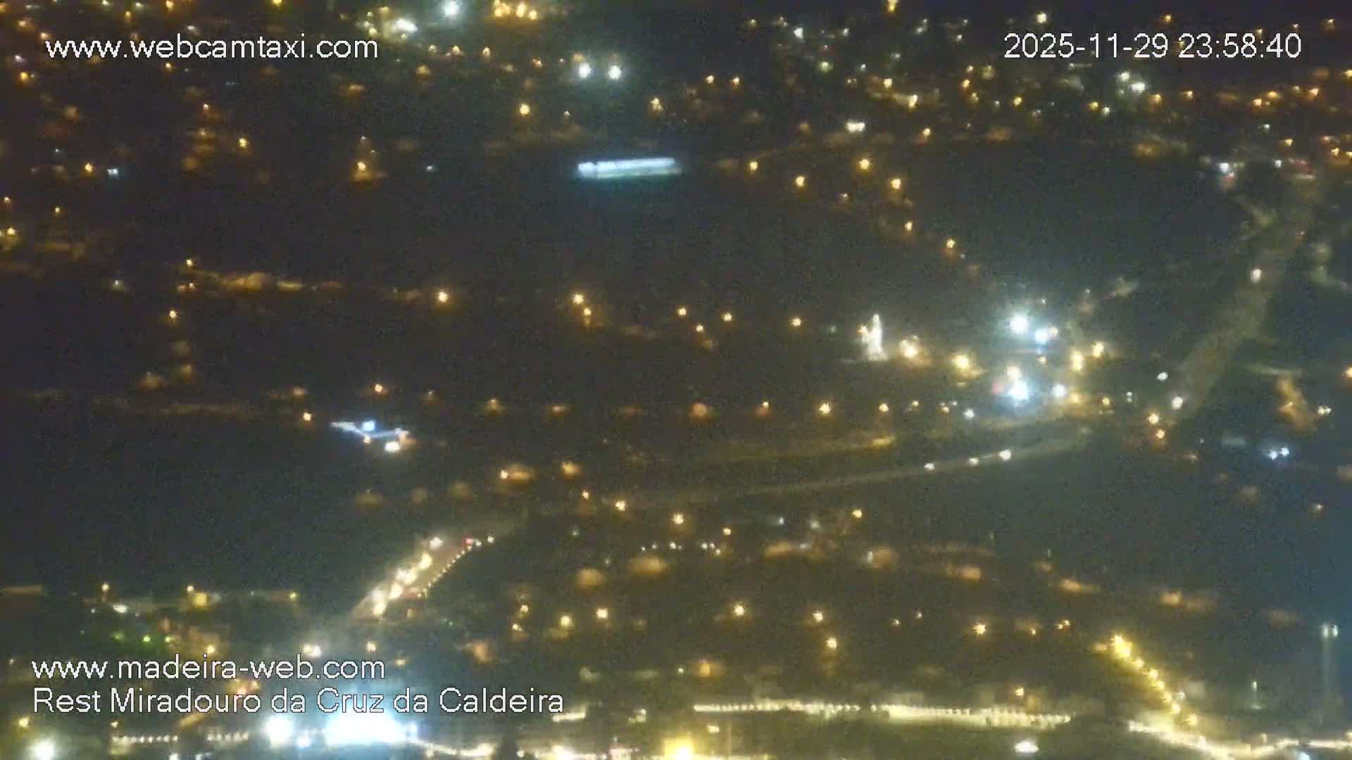 Cruz da Caldeira & West Fucnhal Skyline Live Cam - Camara de Lobos, Madeira, Portugal
