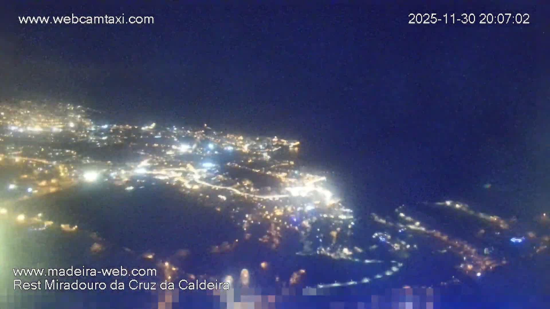 Cruz da Caldeira & West Fucnhal Skyline Live Cam - Camara de Lobos, Madeira, Portugal