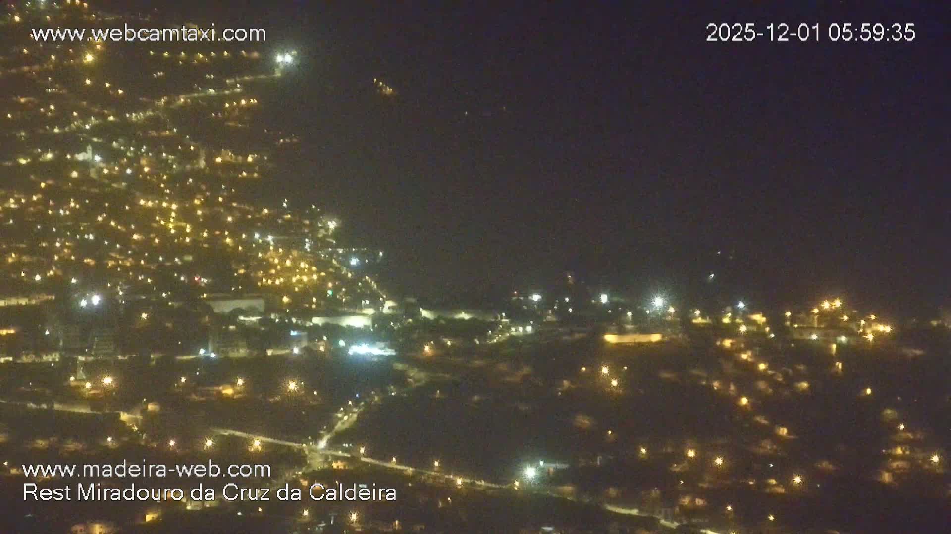 Cruz da Caldeira & West Fucnhal Skyline Live Cam - Camara de Lobos, Madeira, Portugal