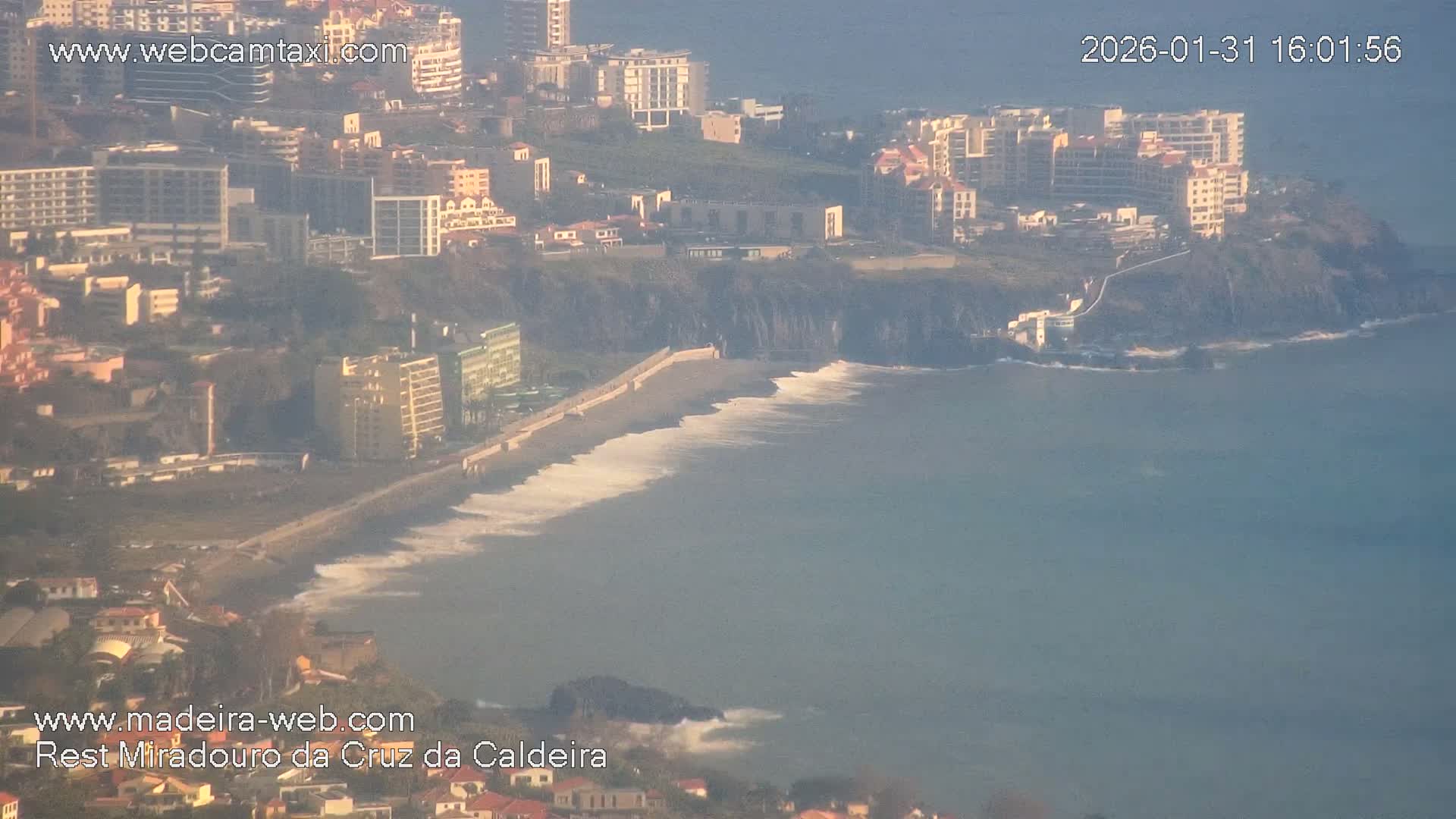 Cruz da Caldeira & West Fucnhal Skyline Live Cam - Camara de Lobos, Madeira, Portugal