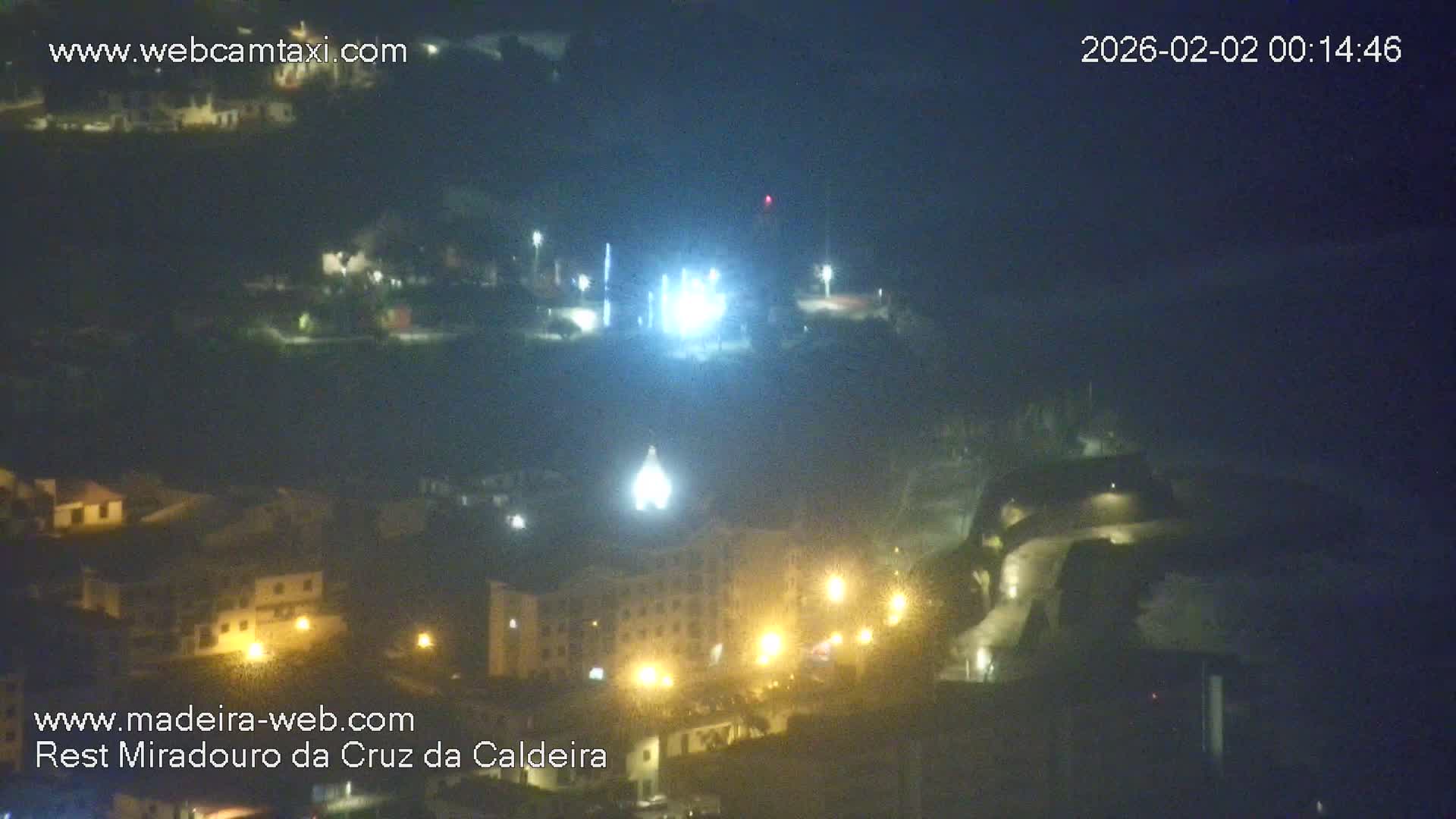Cruz da Caldeira & West Fucnhal Skyline Live Cam - Camara de Lobos, Madeira, Portugal