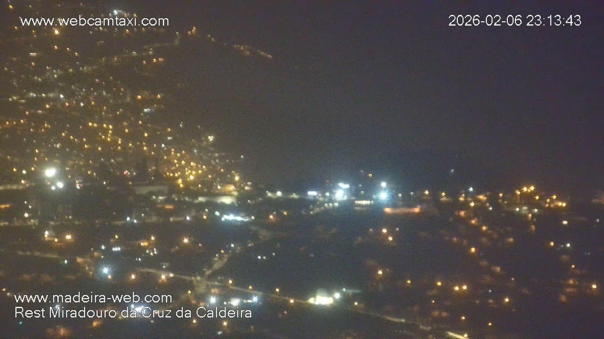 Cruz da Caldeira & West Fucnhal Skyline Live Cam - Camara de Lobos, Madeira, Portugal
