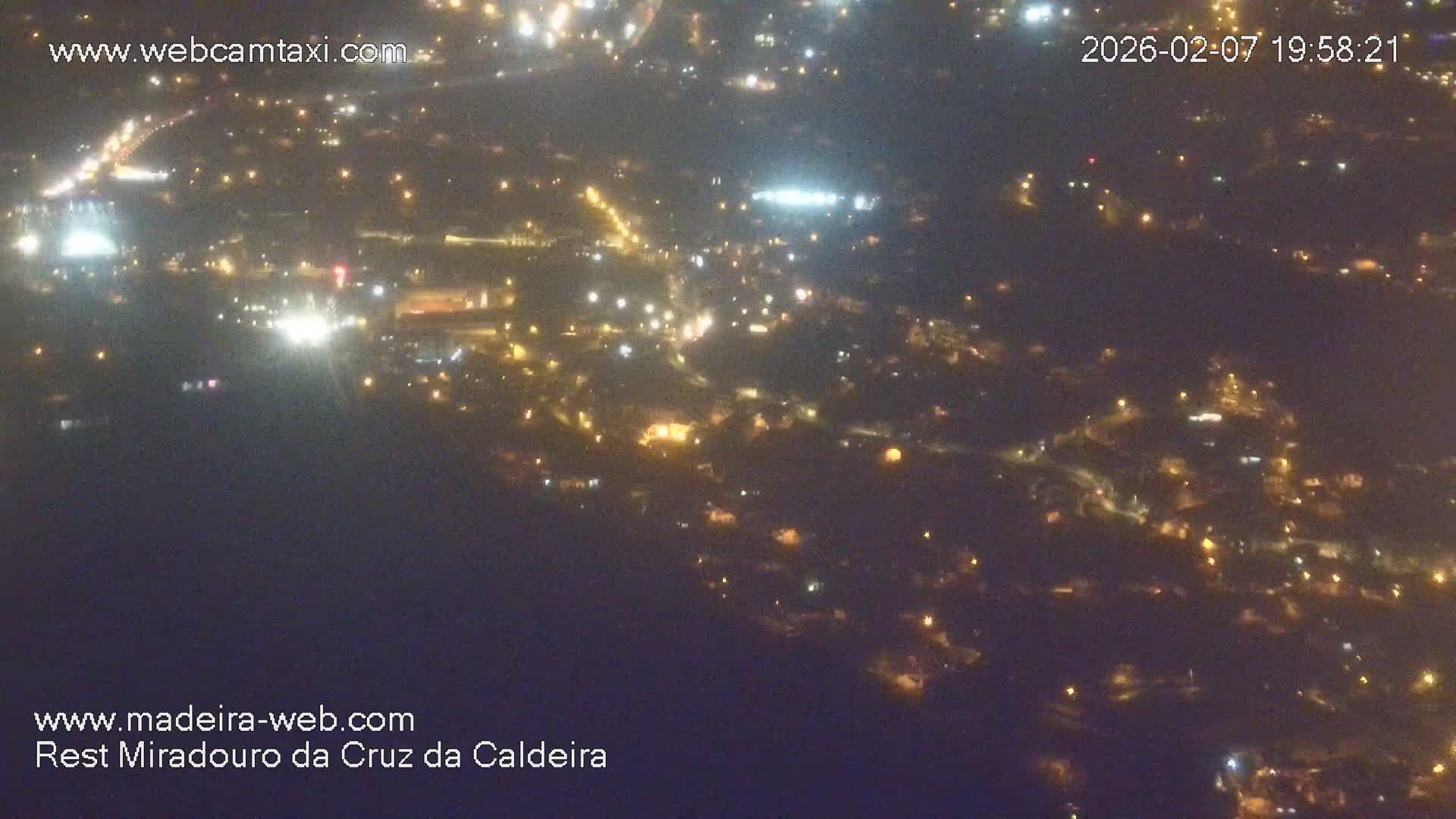 Cruz da Caldeira & West Fucnhal Skyline Live Cam - Camara de Lobos, Madeira, Portugal
