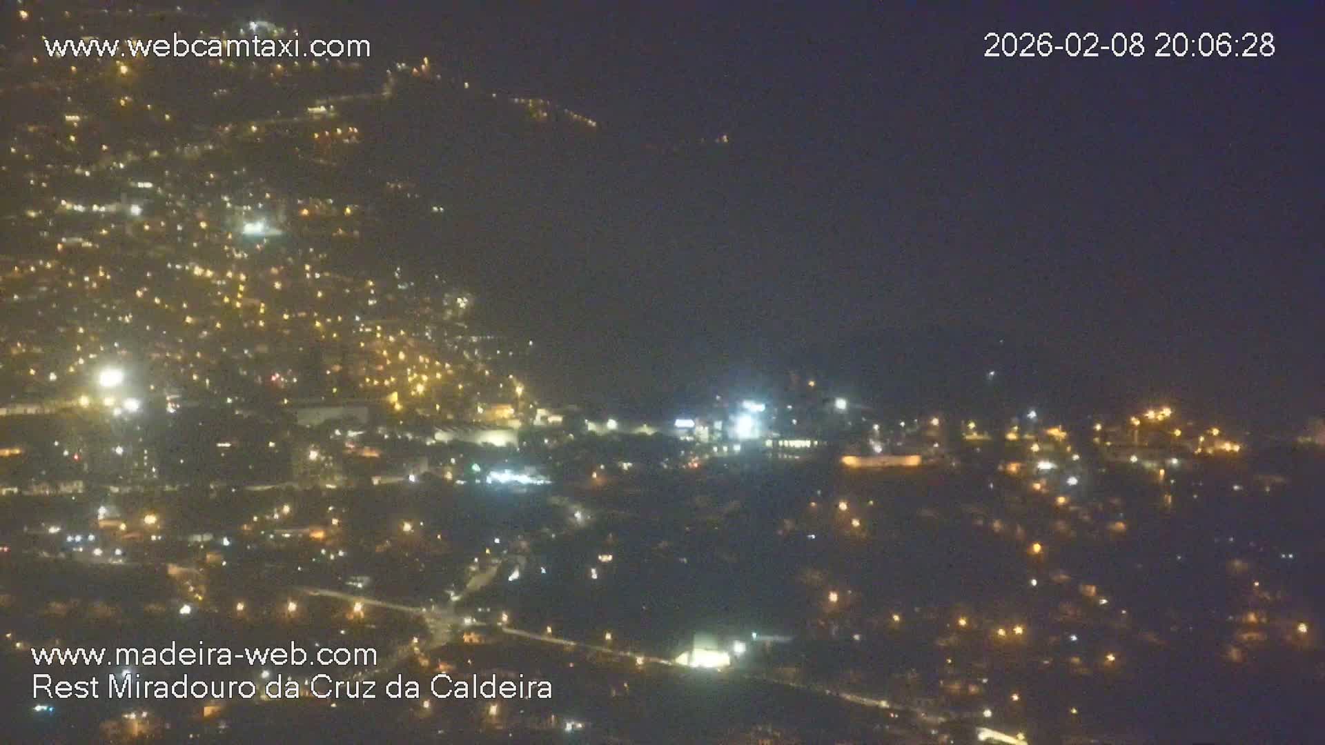 Cruz da Caldeira & West Fucnhal Skyline Live Cam - Camara de Lobos, Madeira, Portugal