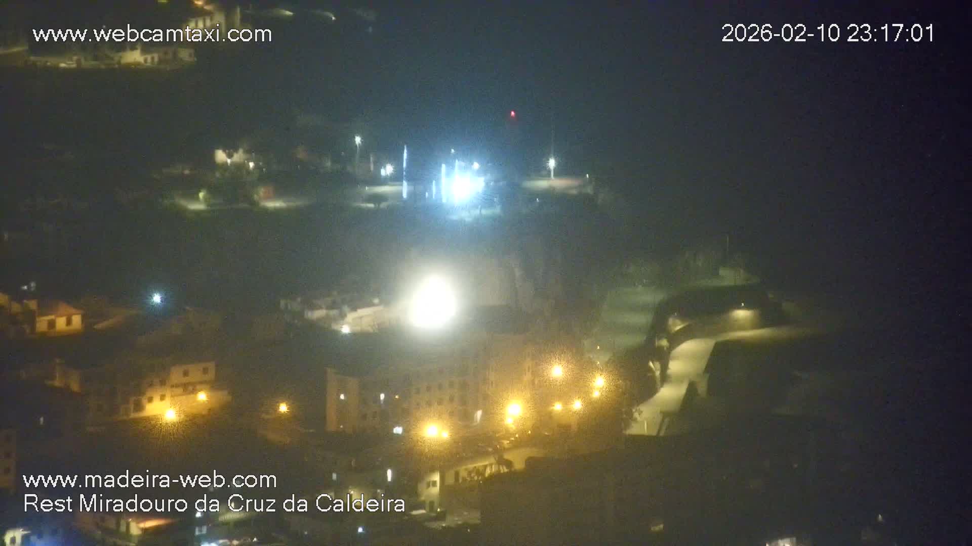 Cruz da Caldeira & West Fucnhal Skyline Live Cam - Camara de Lobos, Madeira, Portugal