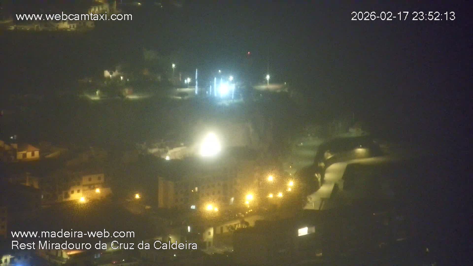 Cruz da Caldeira & West Fucnhal Skyline Live Cam - Camara de Lobos, Madeira, Portugal