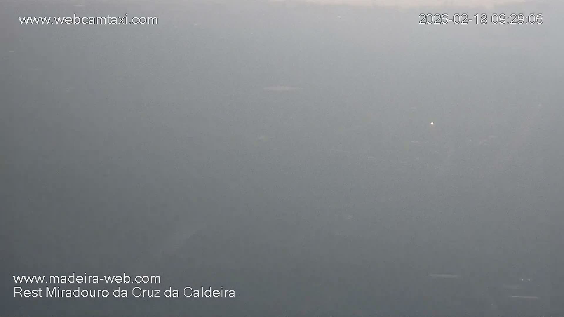 Cruz da Caldeira & West Fucnhal Skyline Live Cam - Camara de Lobos, Madeira, Portugal