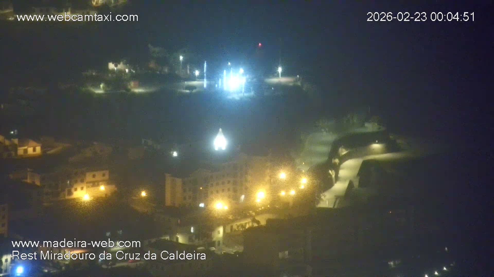 Cruz da Caldeira & West Fucnhal Skyline Live Cam - Camara de Lobos, Madeira, Portugal