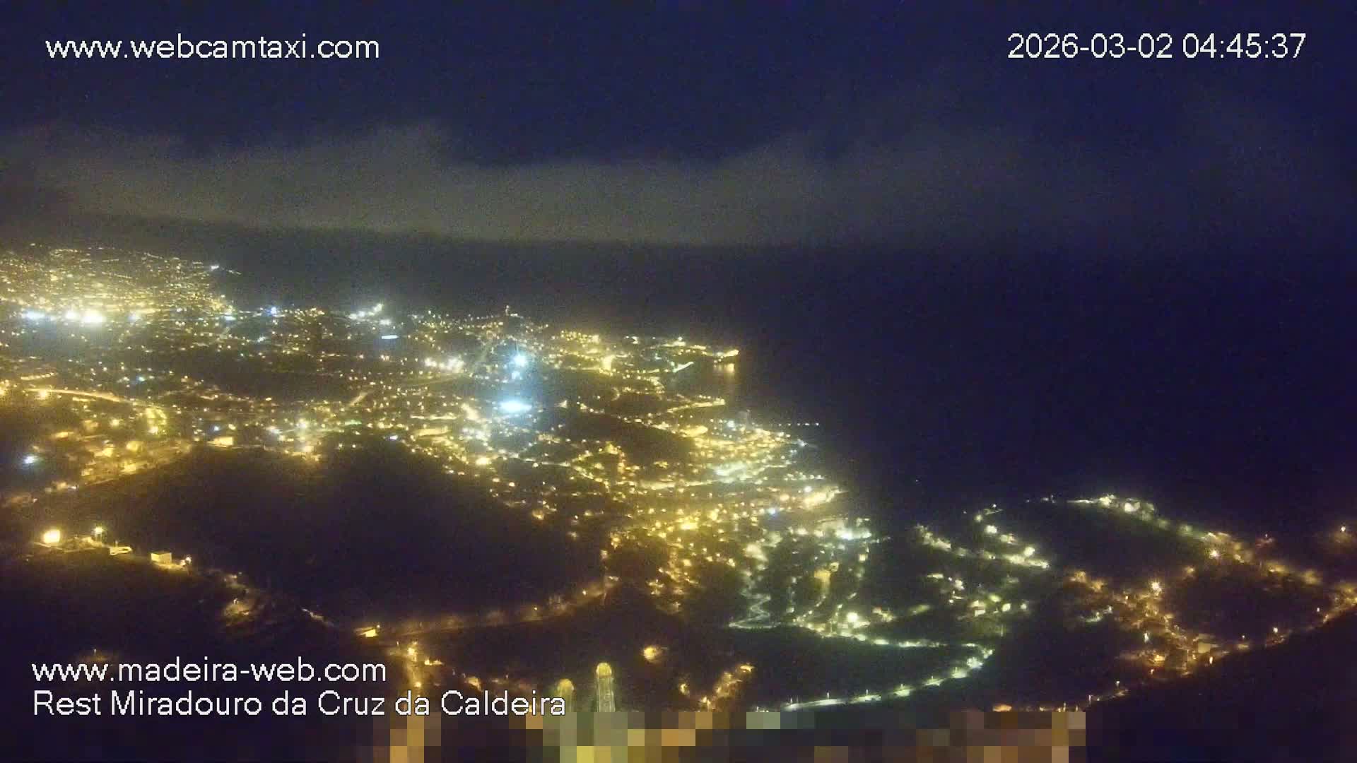 Cruz da Caldeira & West Fucnhal Skyline Live Cam - Camara de Lobos, Madeira, Portugal