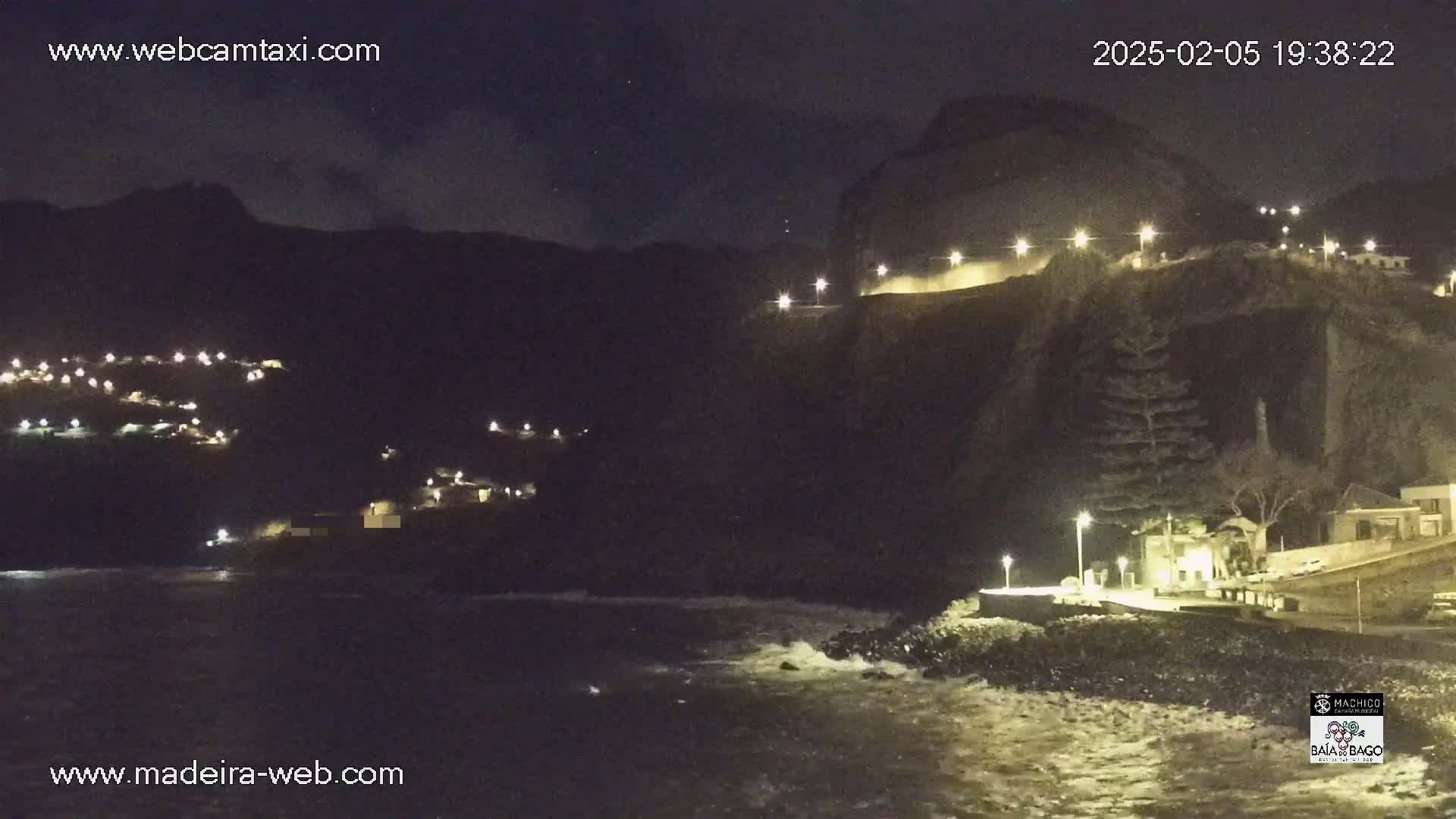 Porto da Cruz Swimming Pools & Atlantic Ocean Live Cam - Machico, Madeira, Portugal
