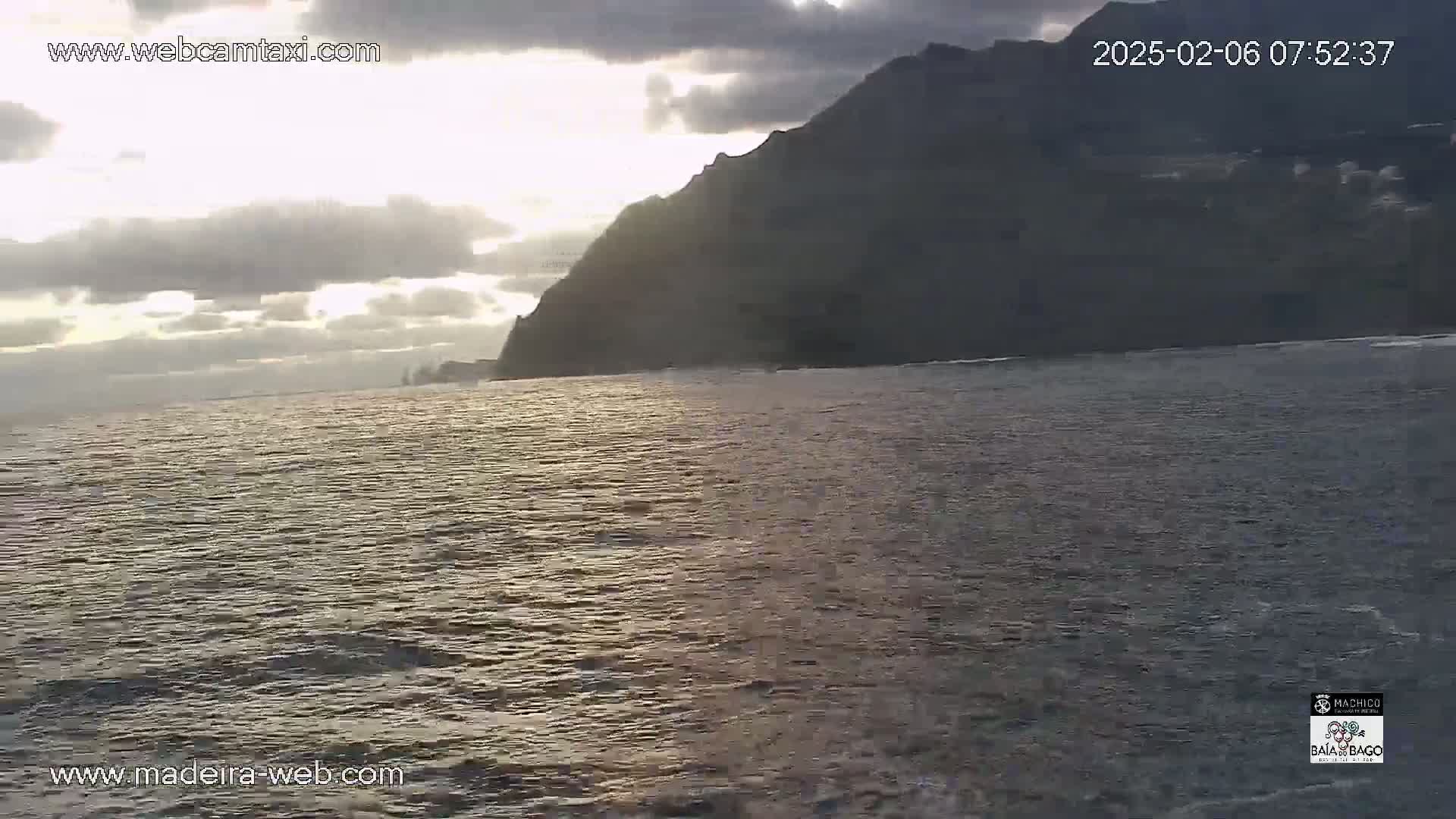 Porto da Cruz Swimming Pools & Atlantic Ocean Live Cam - Machico, Madeira, Portugal
