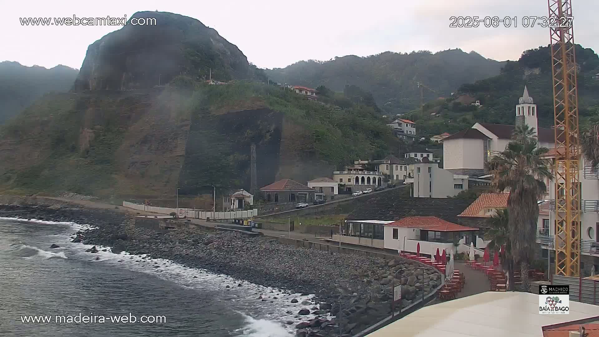 Porto da Cruz Swimming Pools & Atlantic Ocean Live Cam - Machico, Madeira, Portugal