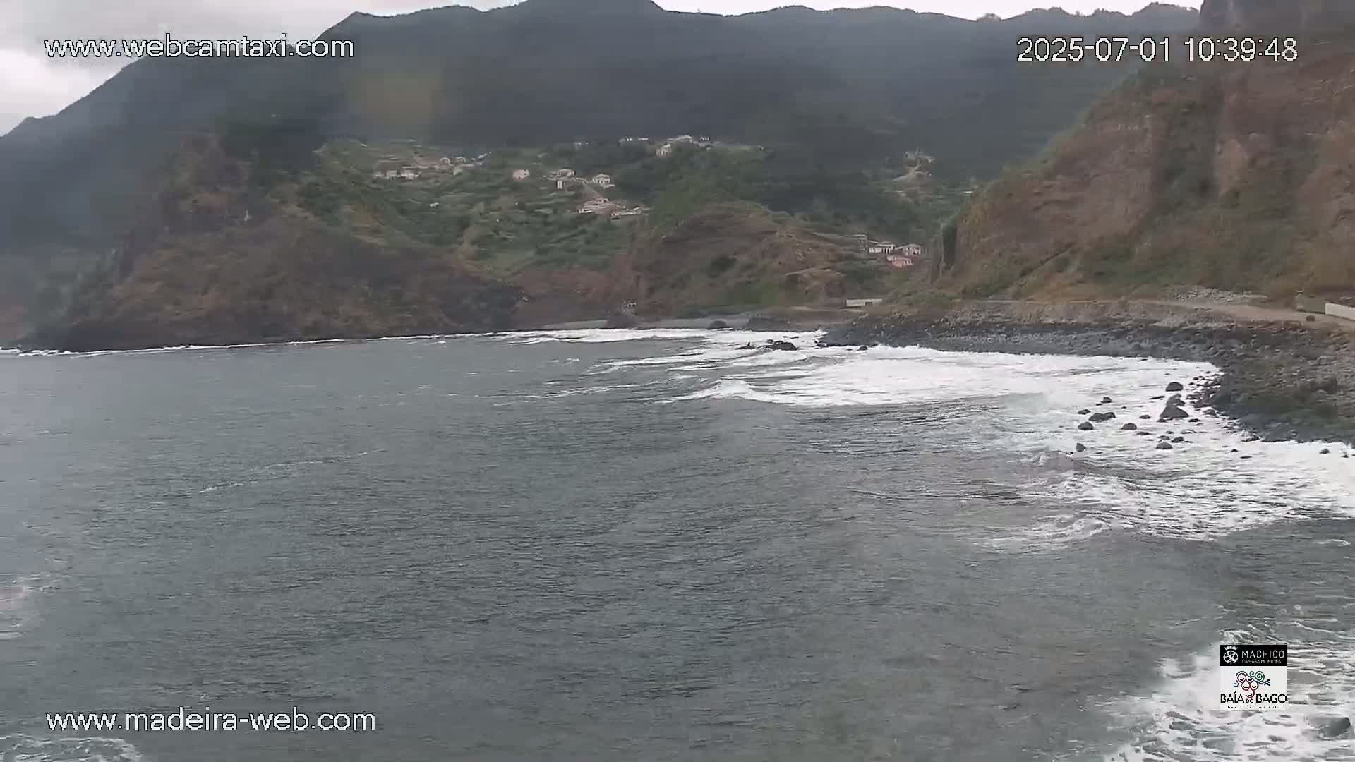 Porto da Cruz Swimming Pools & Atlantic Ocean Live Cam - Machico, Madeira, Portugal