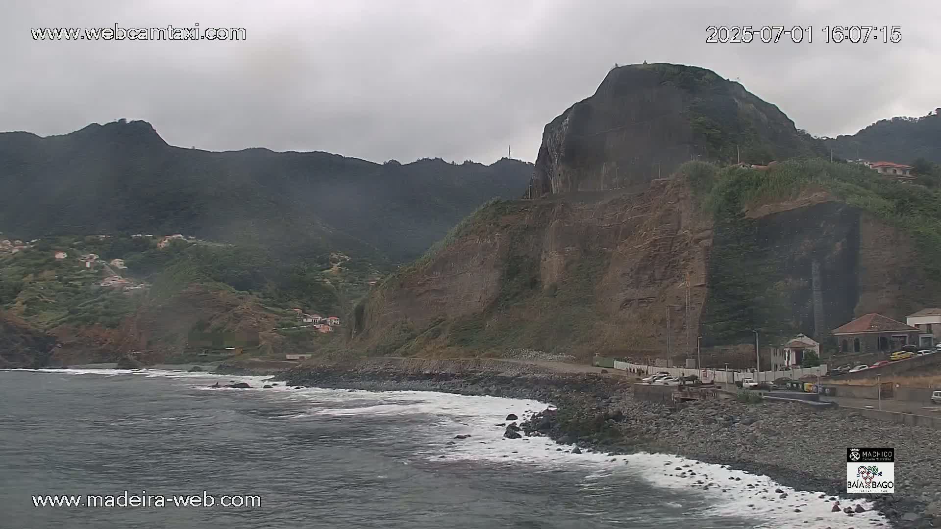 Porto da Cruz Swimming Pools & Atlantic Ocean Live Cam - Machico, Madeira, Portugal