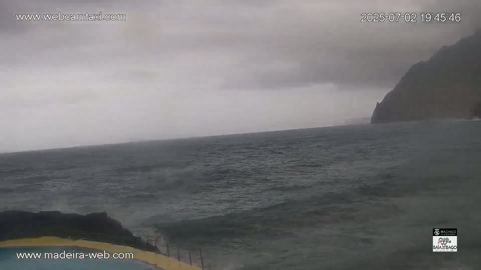 Porto da Cruz Swimming Pools & Atlantic Ocean Live Cam - Machico, Madeira, Portugal