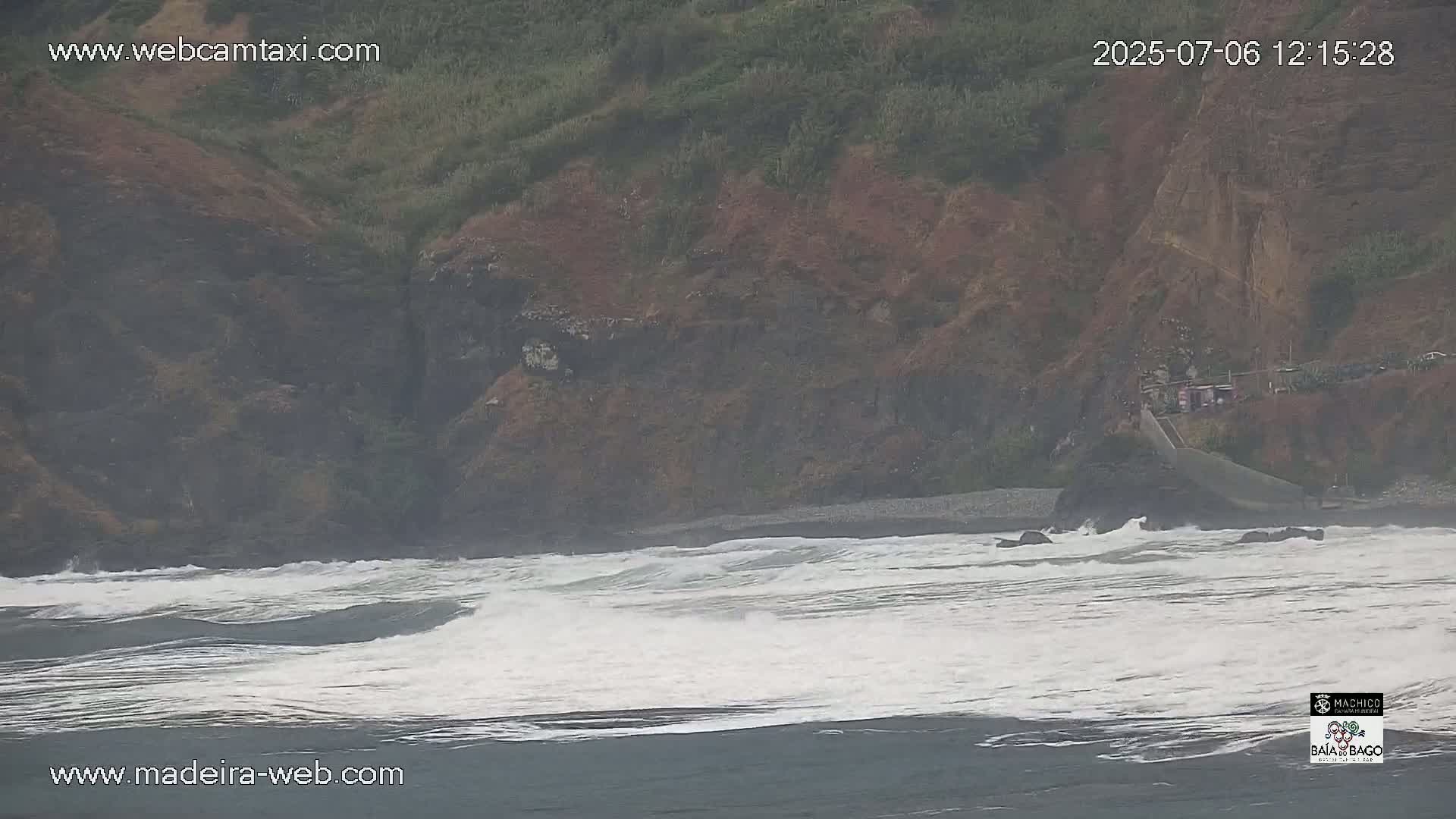 Porto da Cruz Swimming Pools & Atlantic Ocean Live Cam - Machico, Madeira, Portugal
