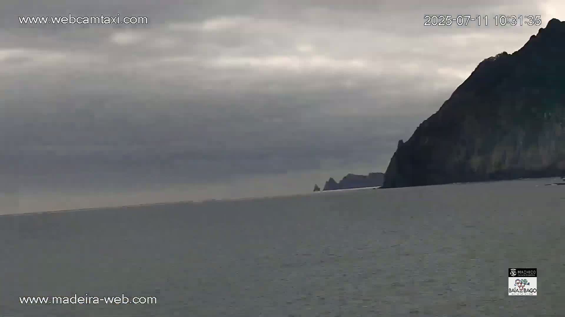Porto da Cruz Swimming Pools & Atlantic Ocean Live Cam - Machico, Madeira, Portugal