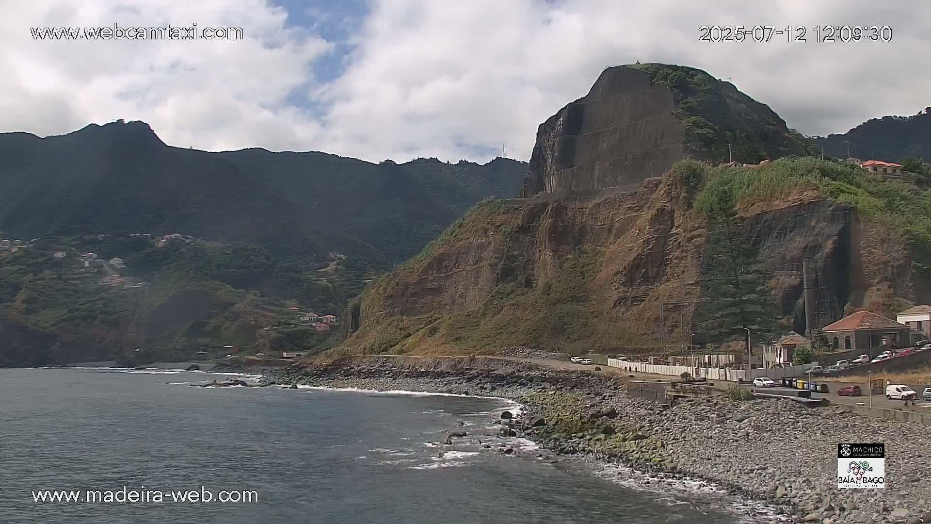 Porto da Cruz Swimming Pools & Atlantic Ocean Live Cam - Machico, Madeira, Portugal
