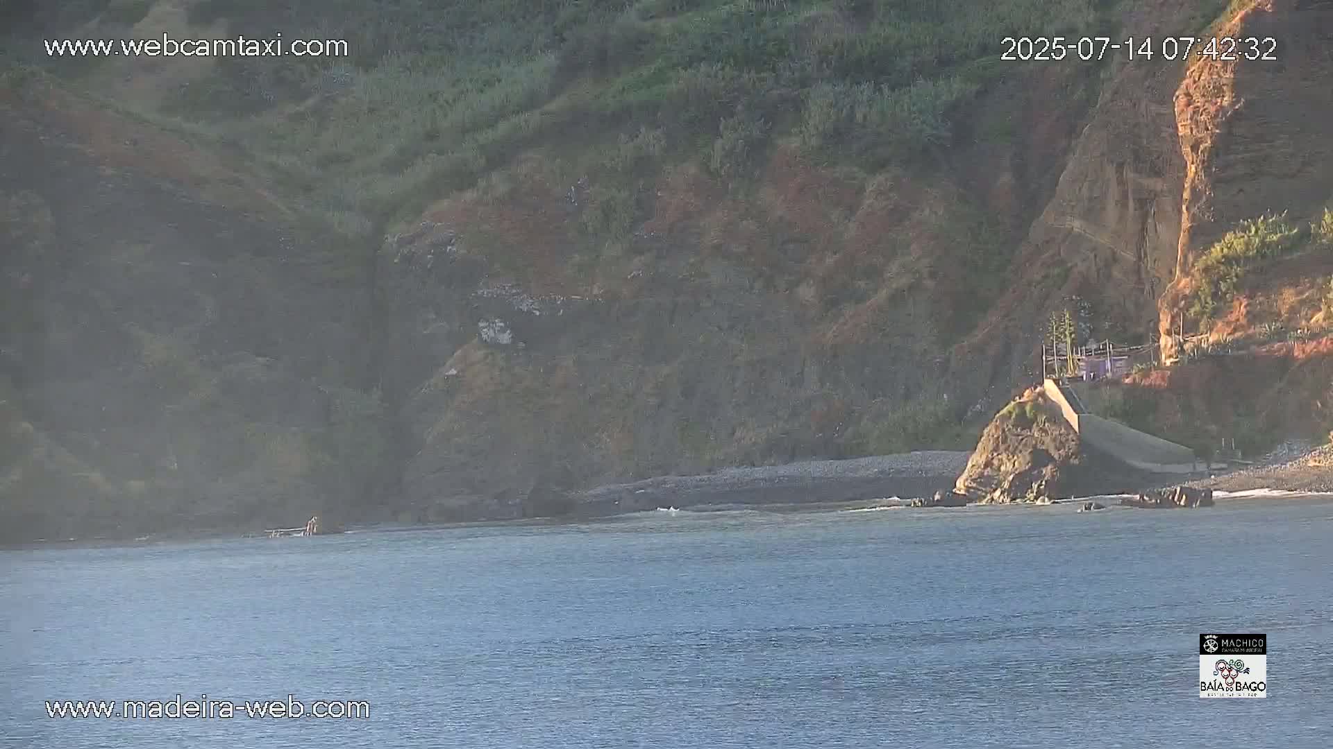 Porto da Cruz Swimming Pools & Atlantic Ocean Live Cam - Machico, Madeira, Portugal