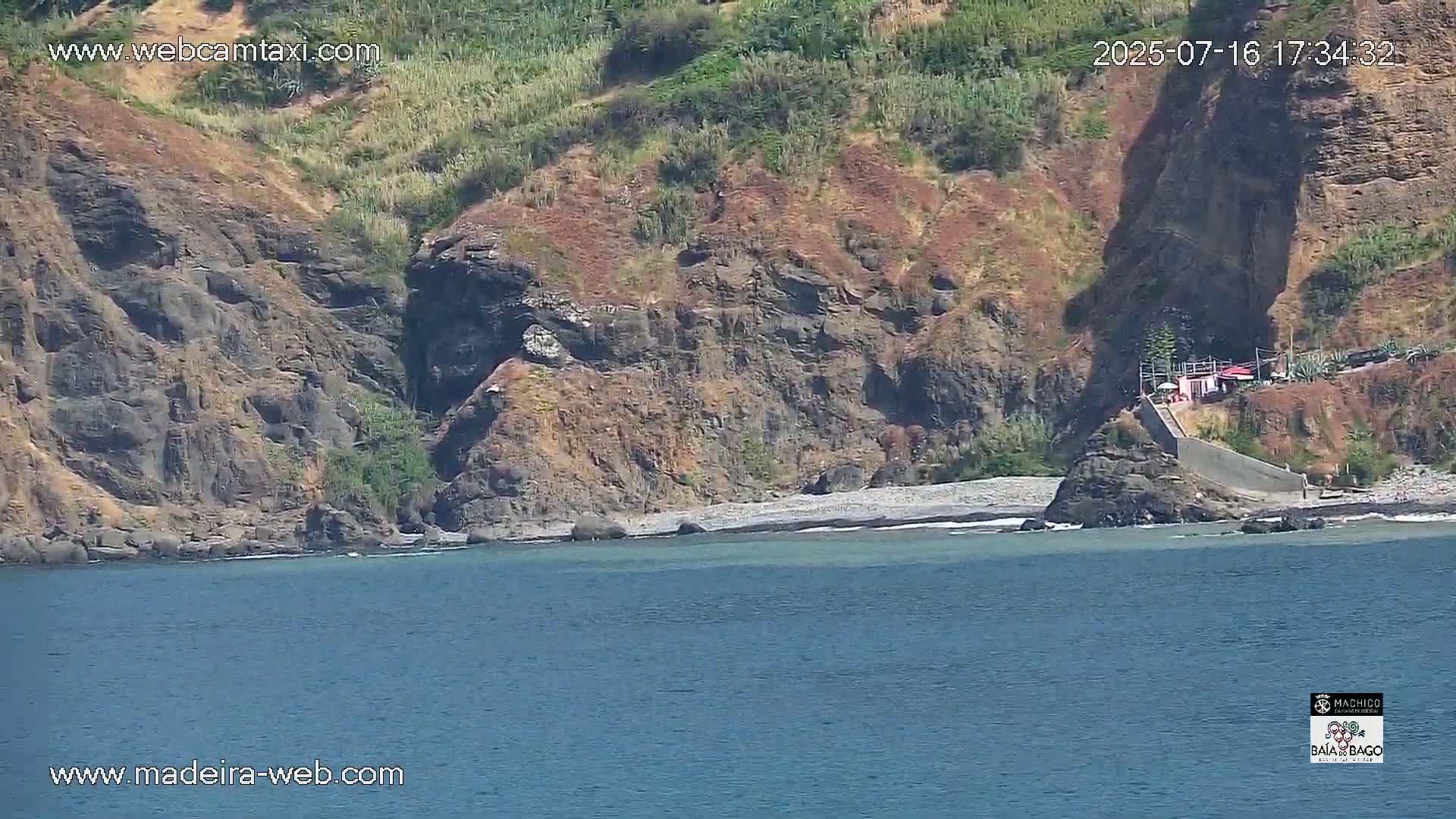 Porto da Cruz Swimming Pools & Atlantic Ocean Live Cam - Machico, Madeira, Portugal