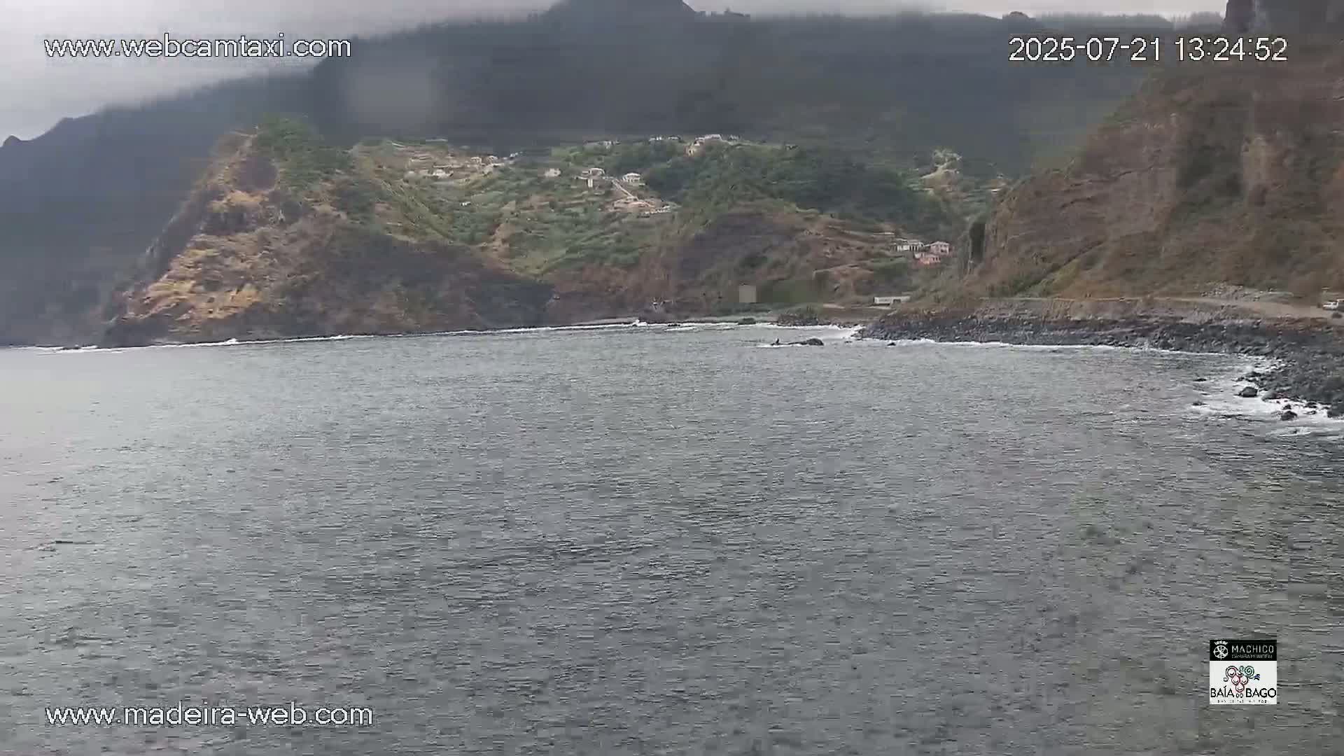 Porto da Cruz Swimming Pools & Atlantic Ocean Live Cam - Machico, Madeira, Portugal