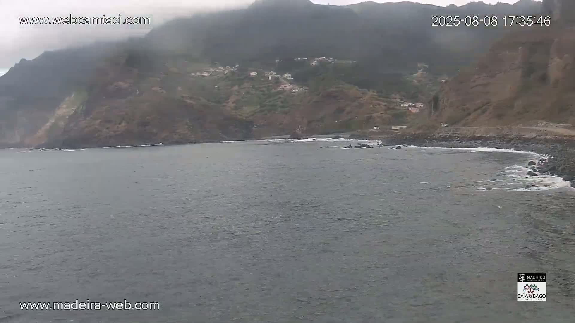 Porto da Cruz Swimming Pools & Atlantic Ocean Live Cam - Machico, Madeira, Portugal
