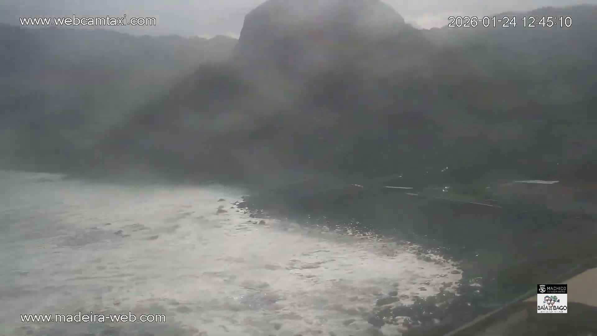 Porto da Cruz Swimming Pools & Atlantic Ocean Live Cam - Machico, Madeira, Portugal