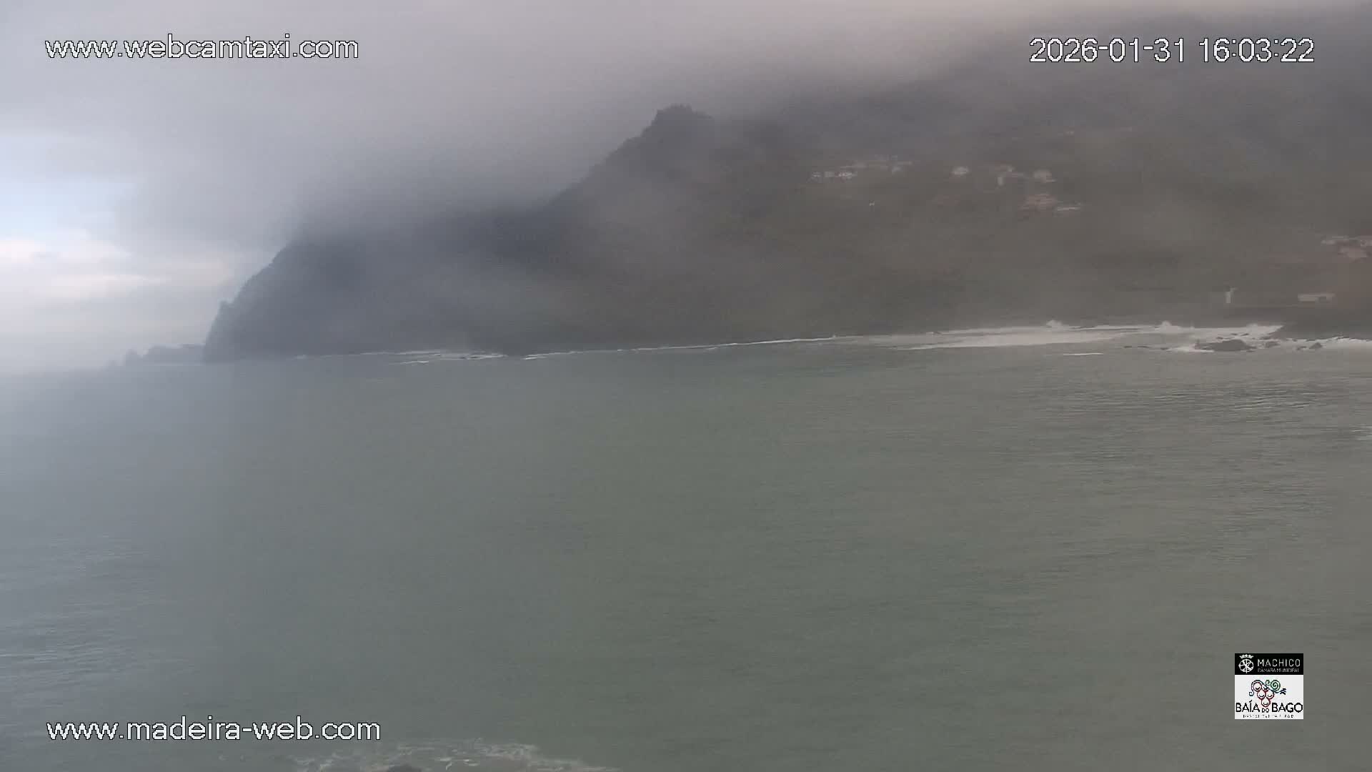 Porto da Cruz Swimming Pools & Atlantic Ocean Live Cam - Machico, Madeira, Portugal
