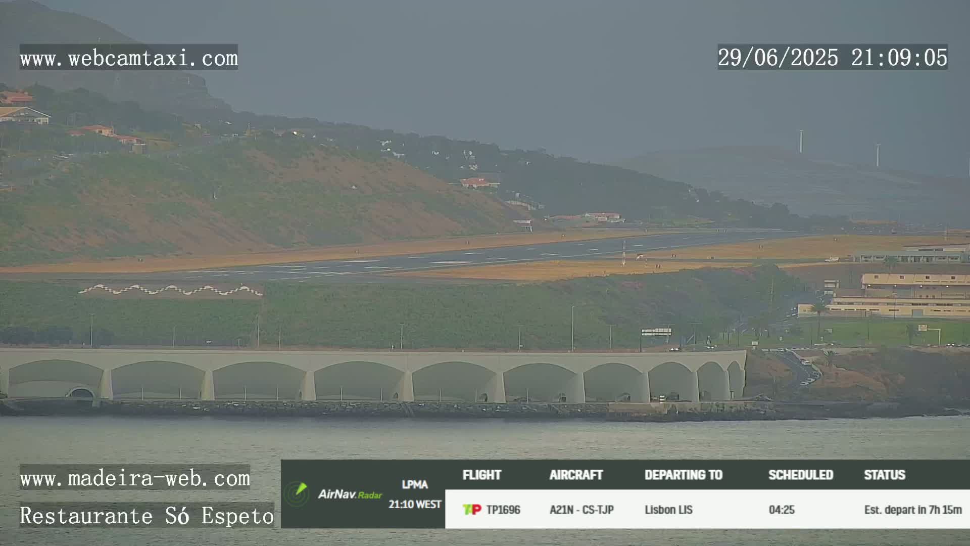 Funchal Cristiano Ronaldo Madeira  International Airport Radio & Live Cam FNC/LPMA - Santa Cruz, Madeira, Portugal